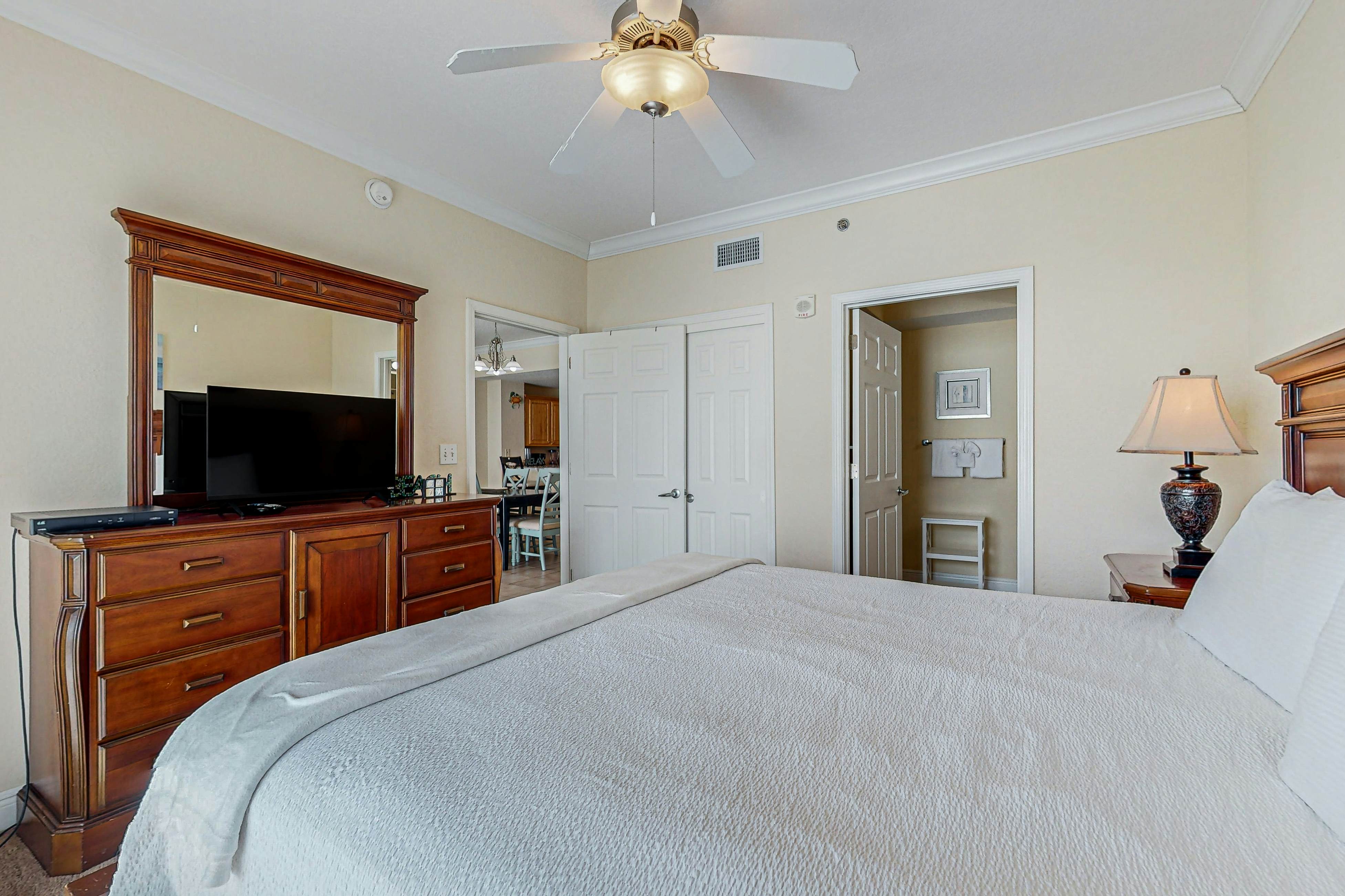 Crystal Shores West 607