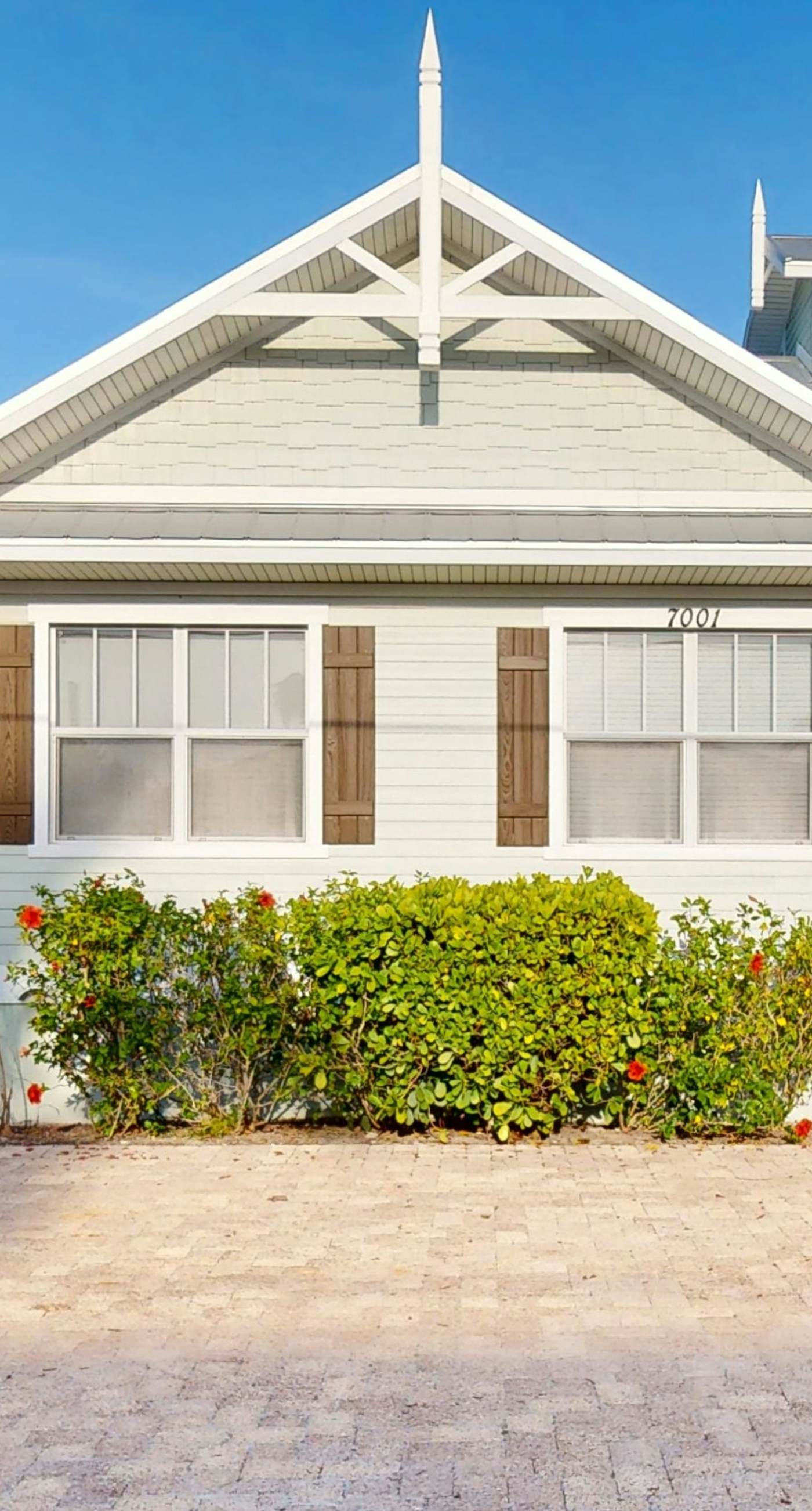 Spectacular Saltwater Seas