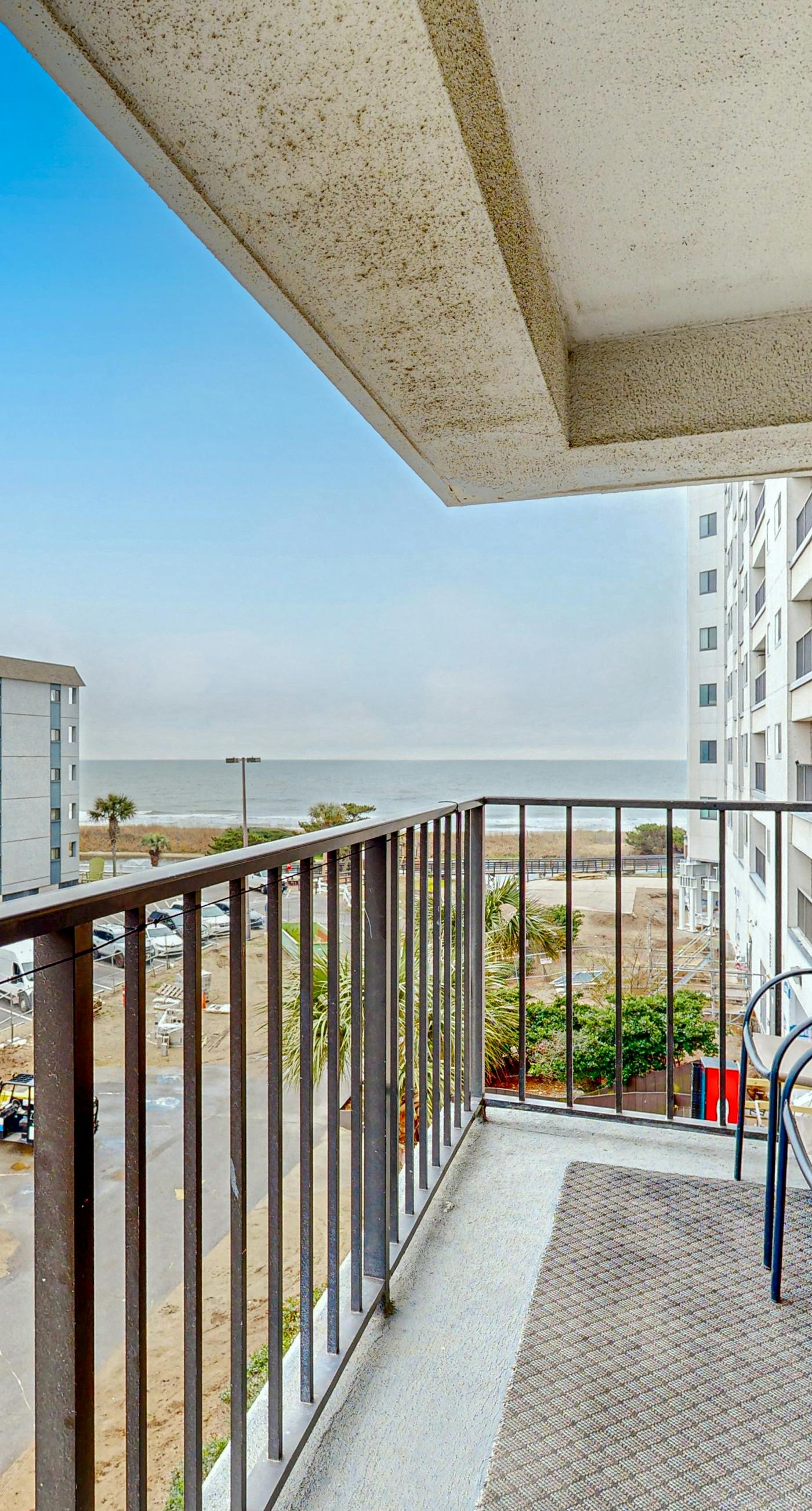 Renaissance Tower 317