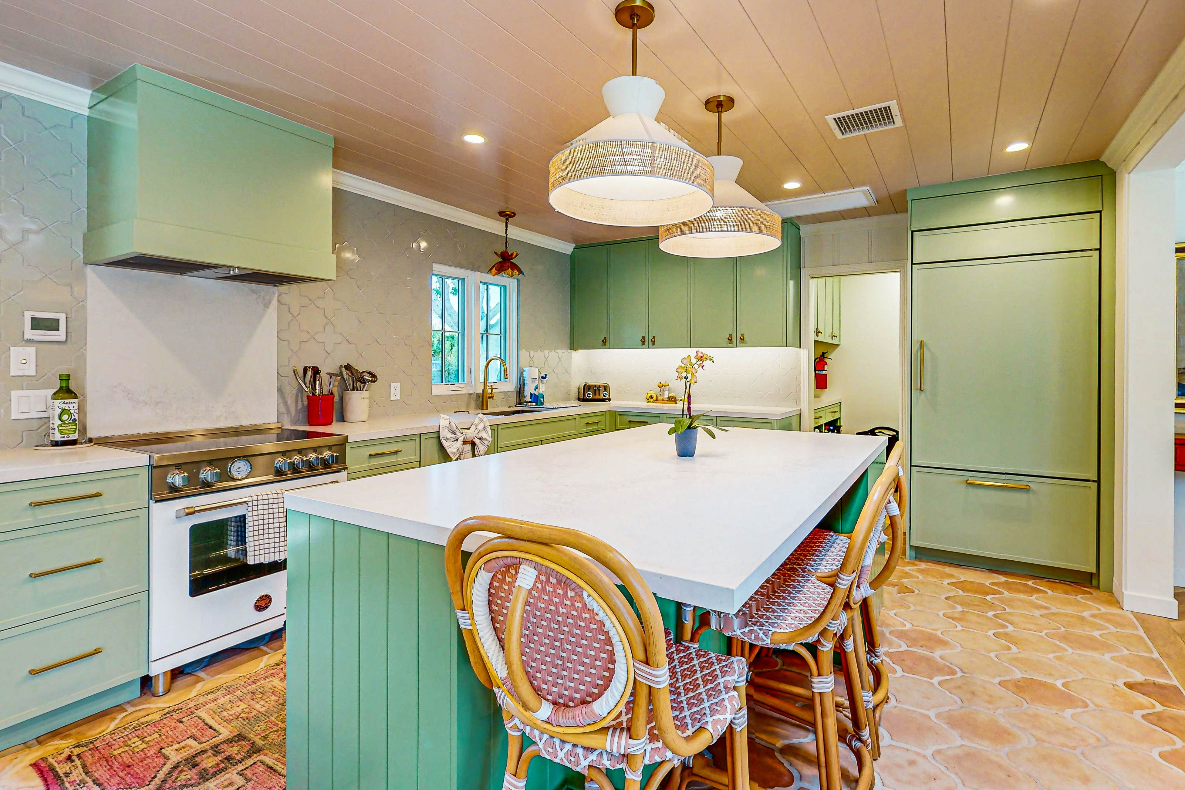 Movie Colony Hideaway - 947