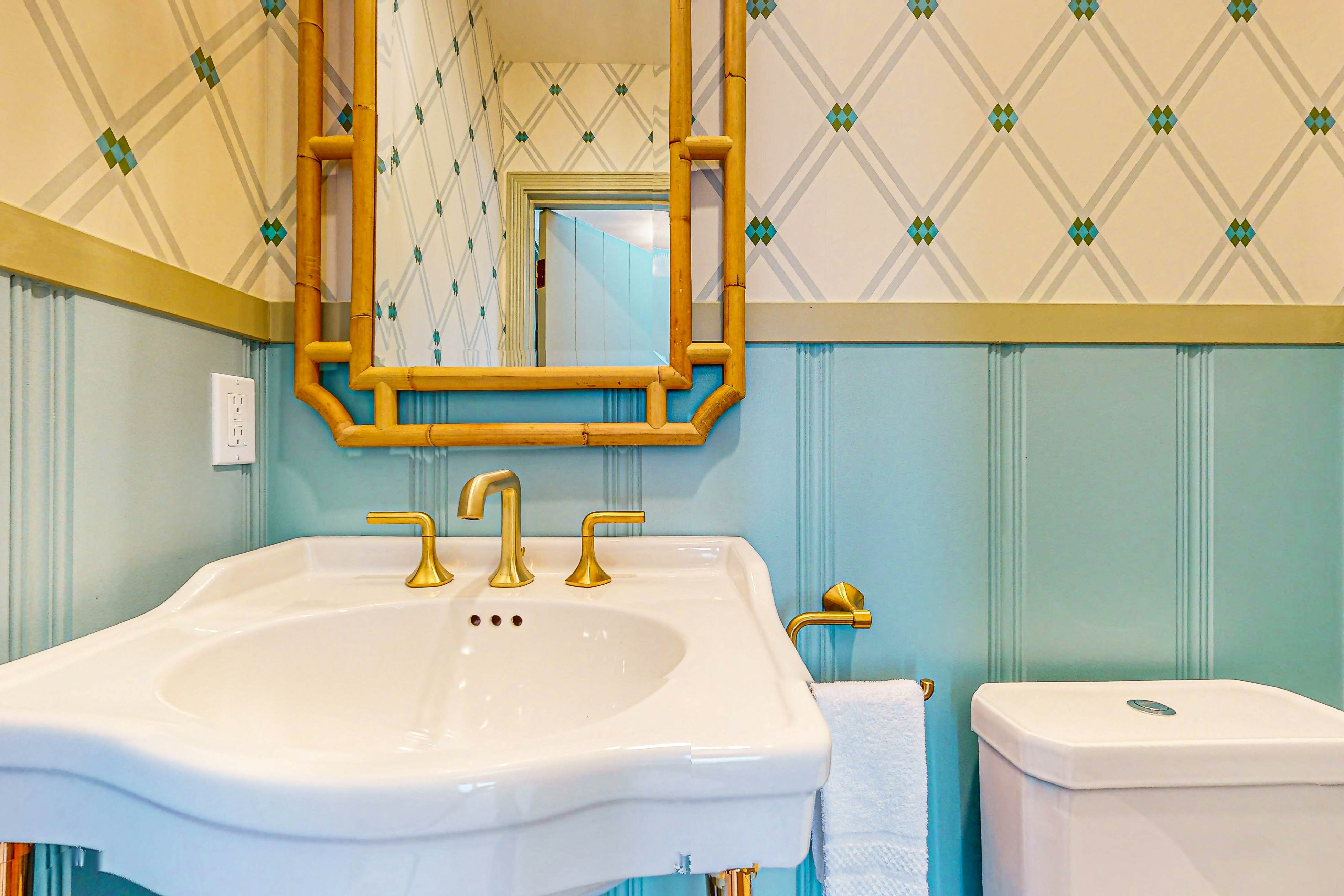 Movie Colony Hideaway - 947