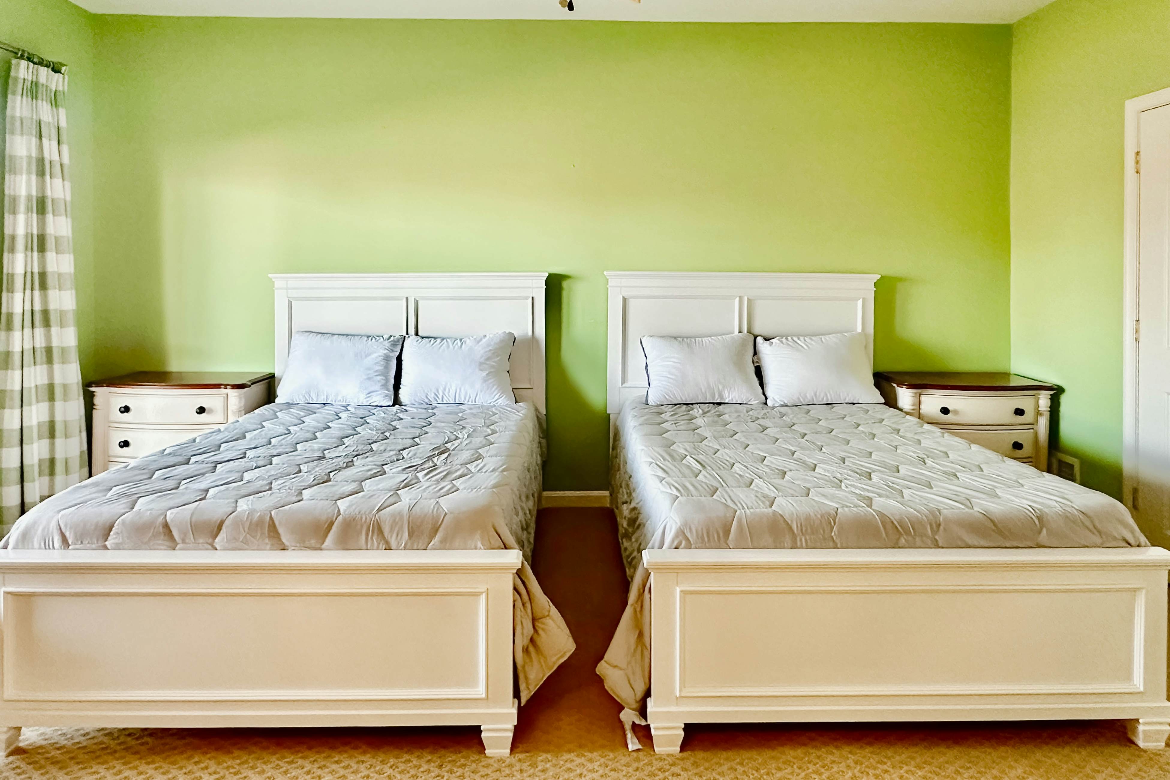 The Peninsula - 27606 S Nicklaus Ave