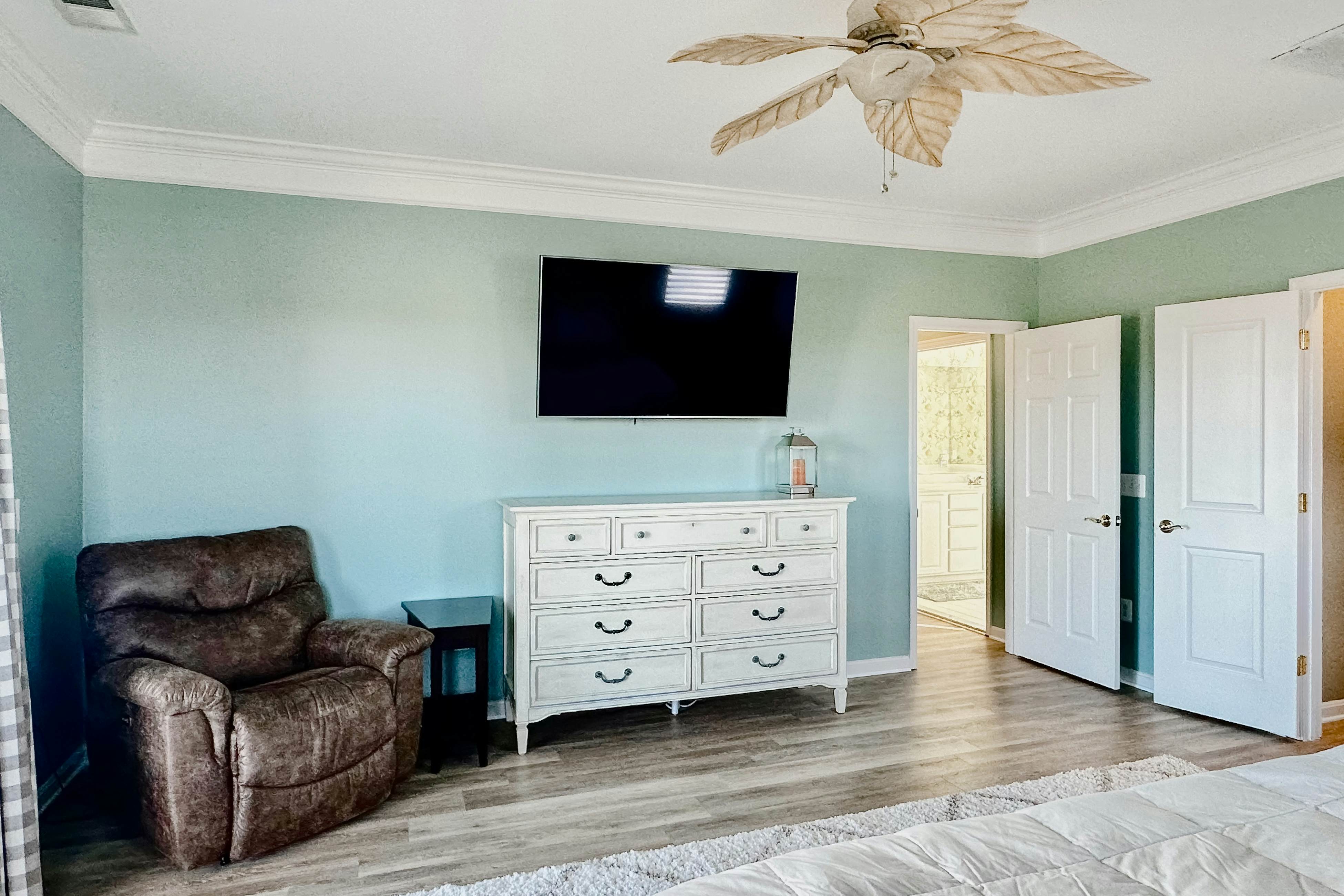 The Peninsula - 27606 S Nicklaus Ave