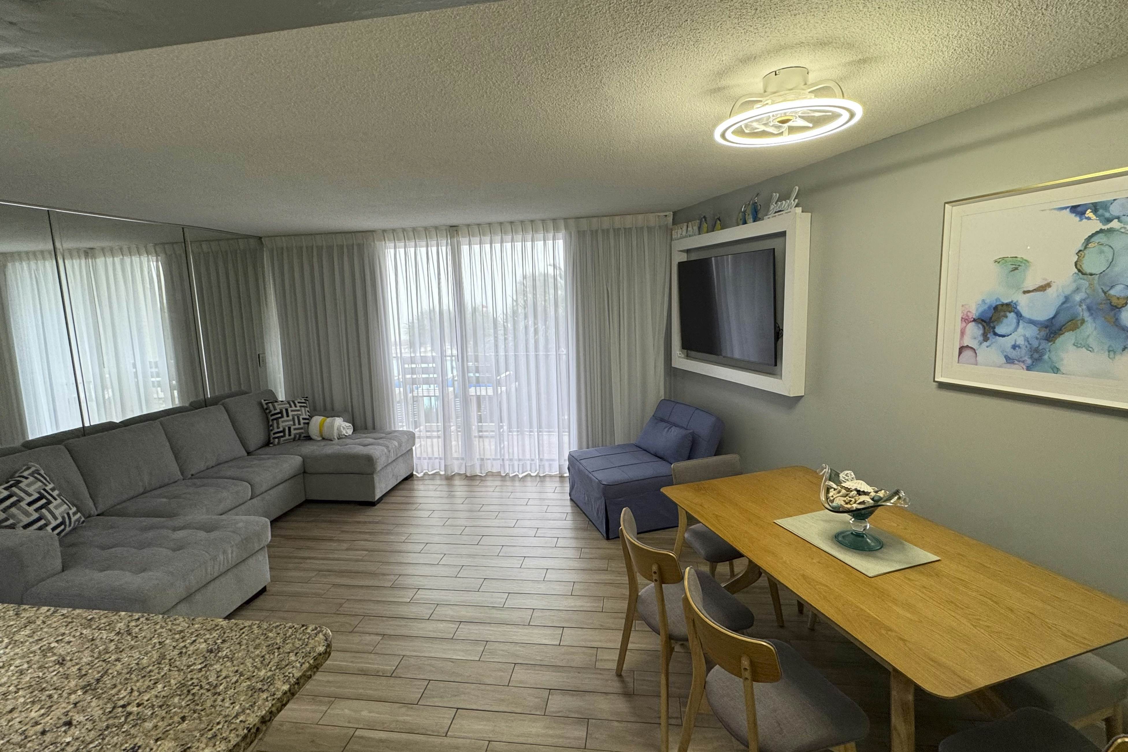 Edgewater Beach Resort #T1-205