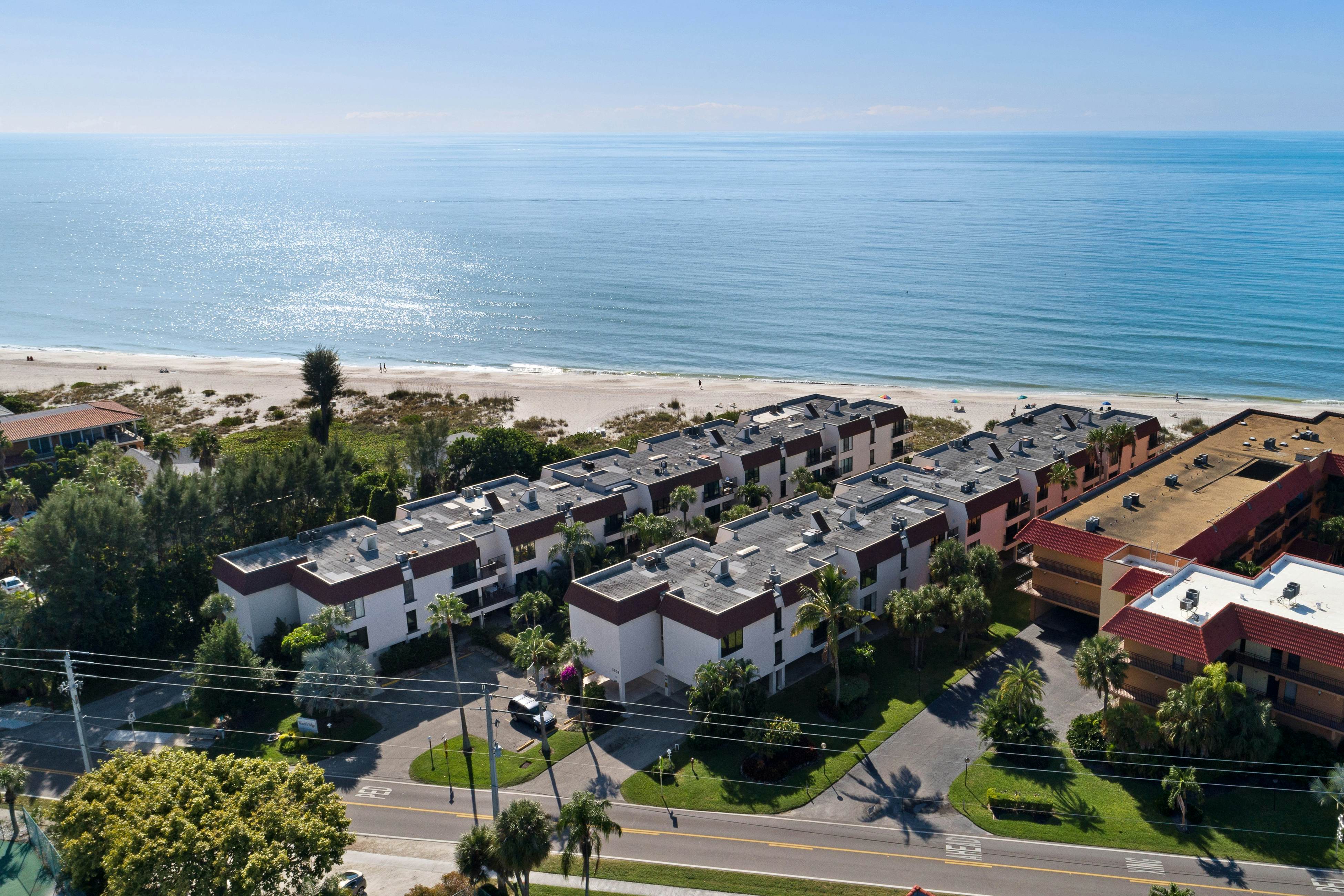 Water's Edge 105 South