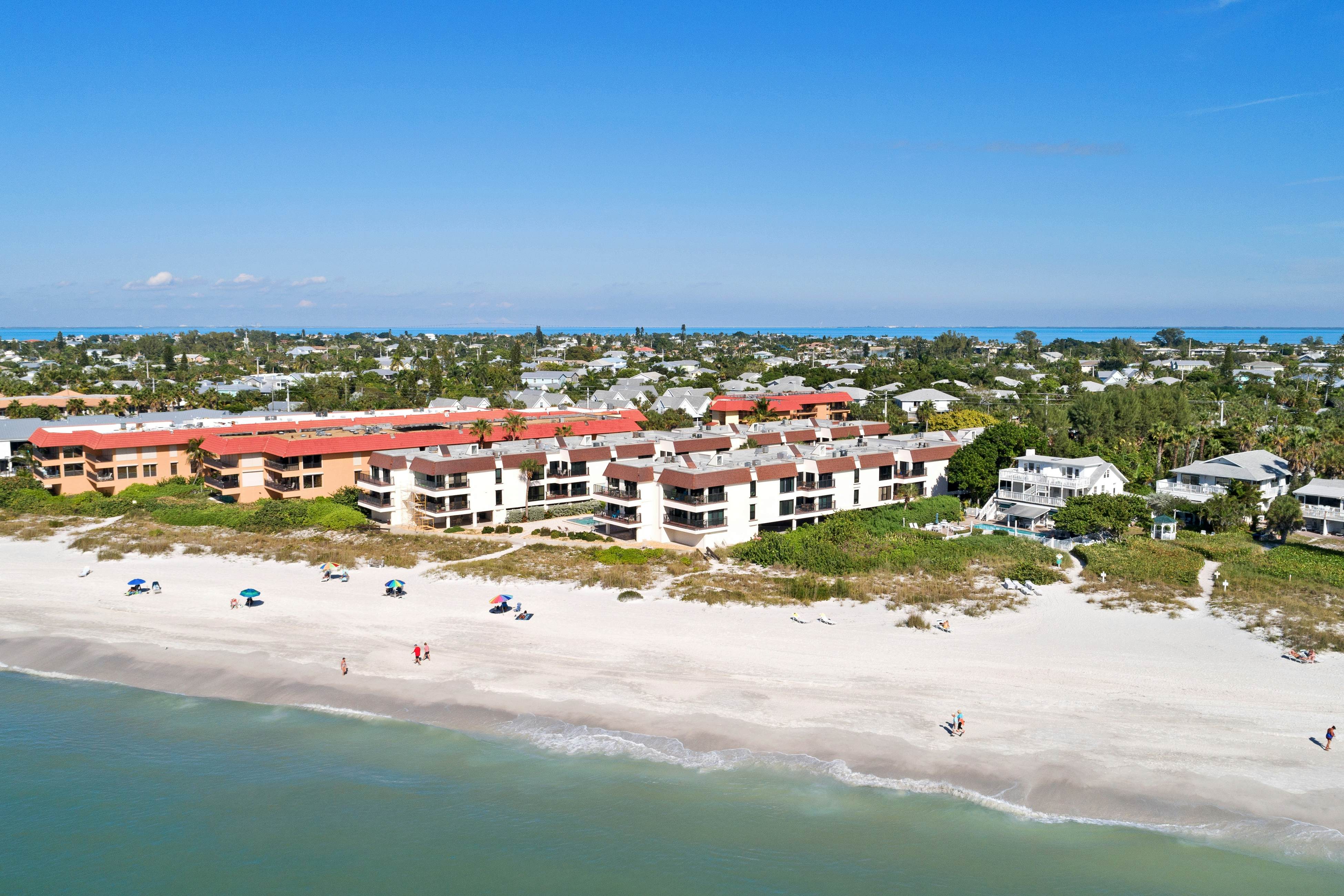 Water's Edge 105 South