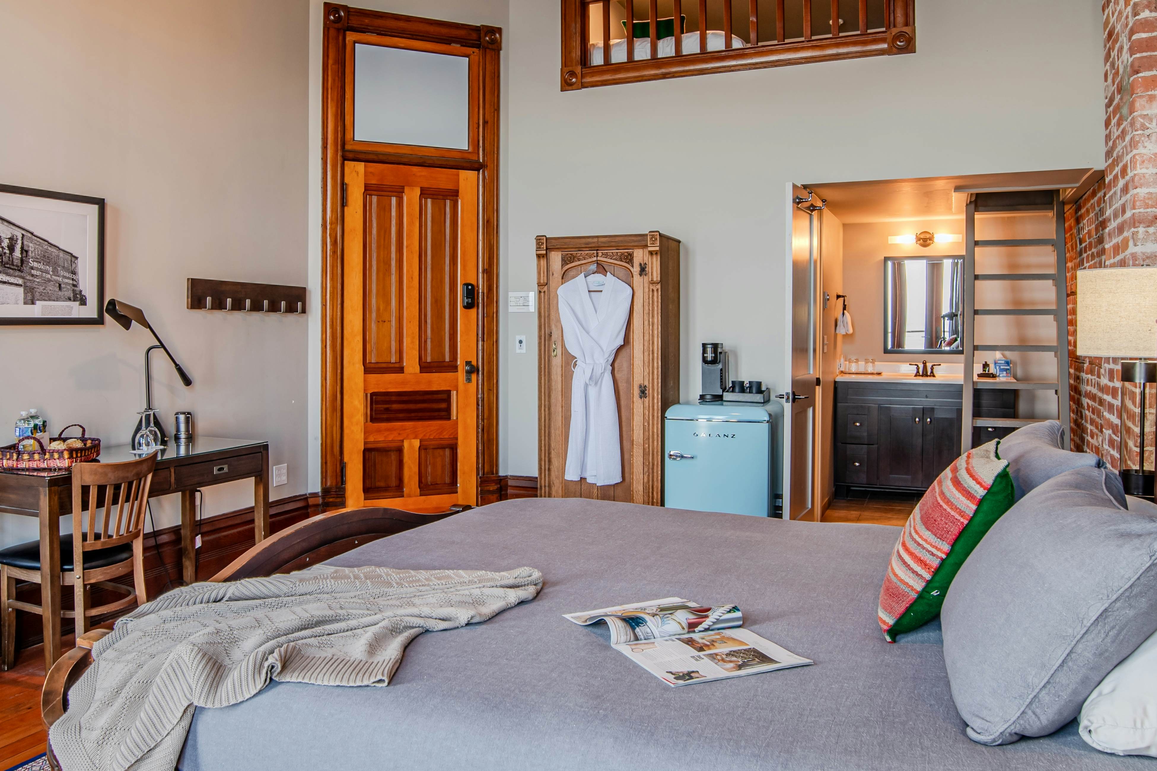 The Belmont Hotel - Guest Rooms