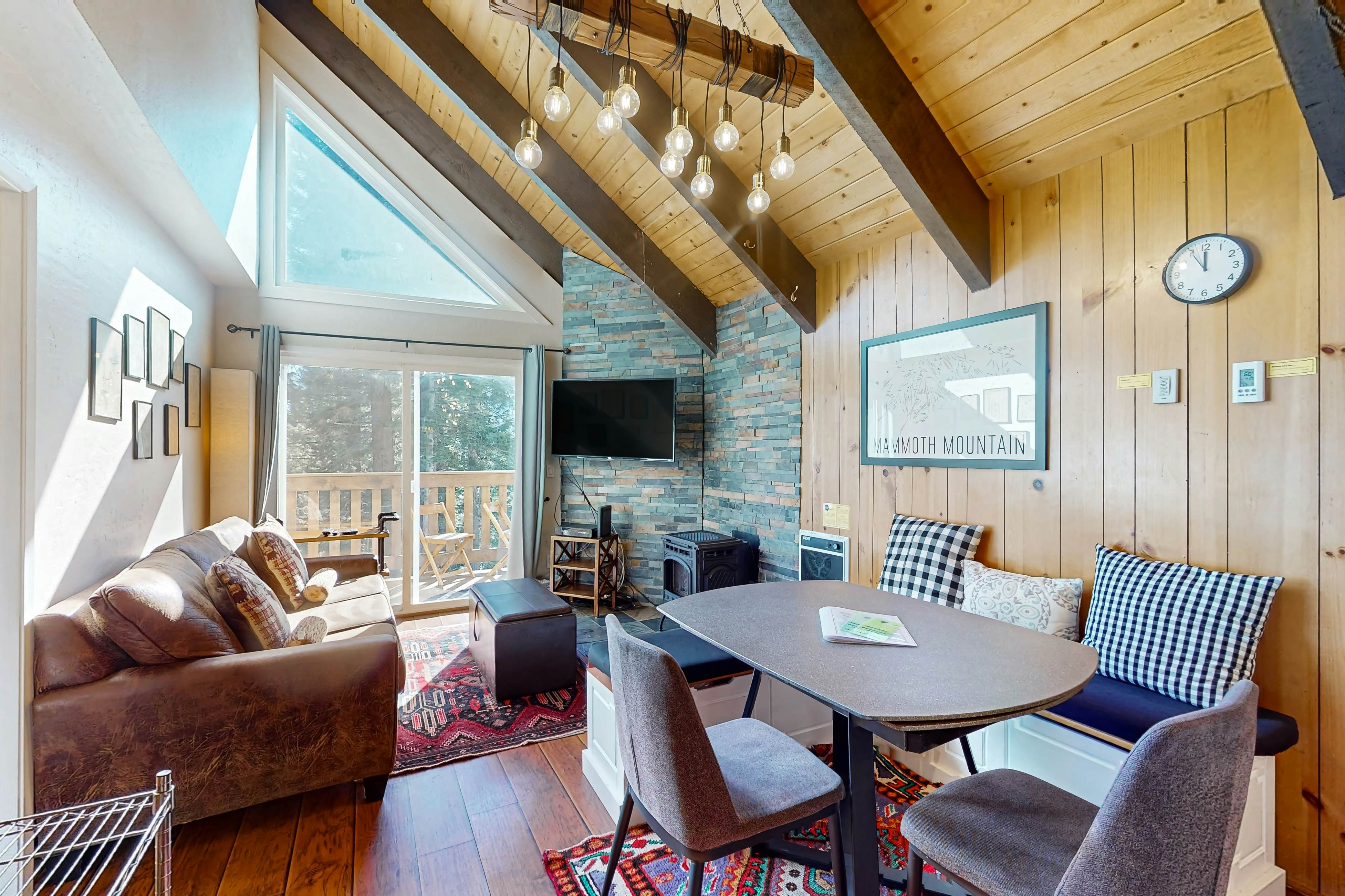 Mammoth View Villas 28