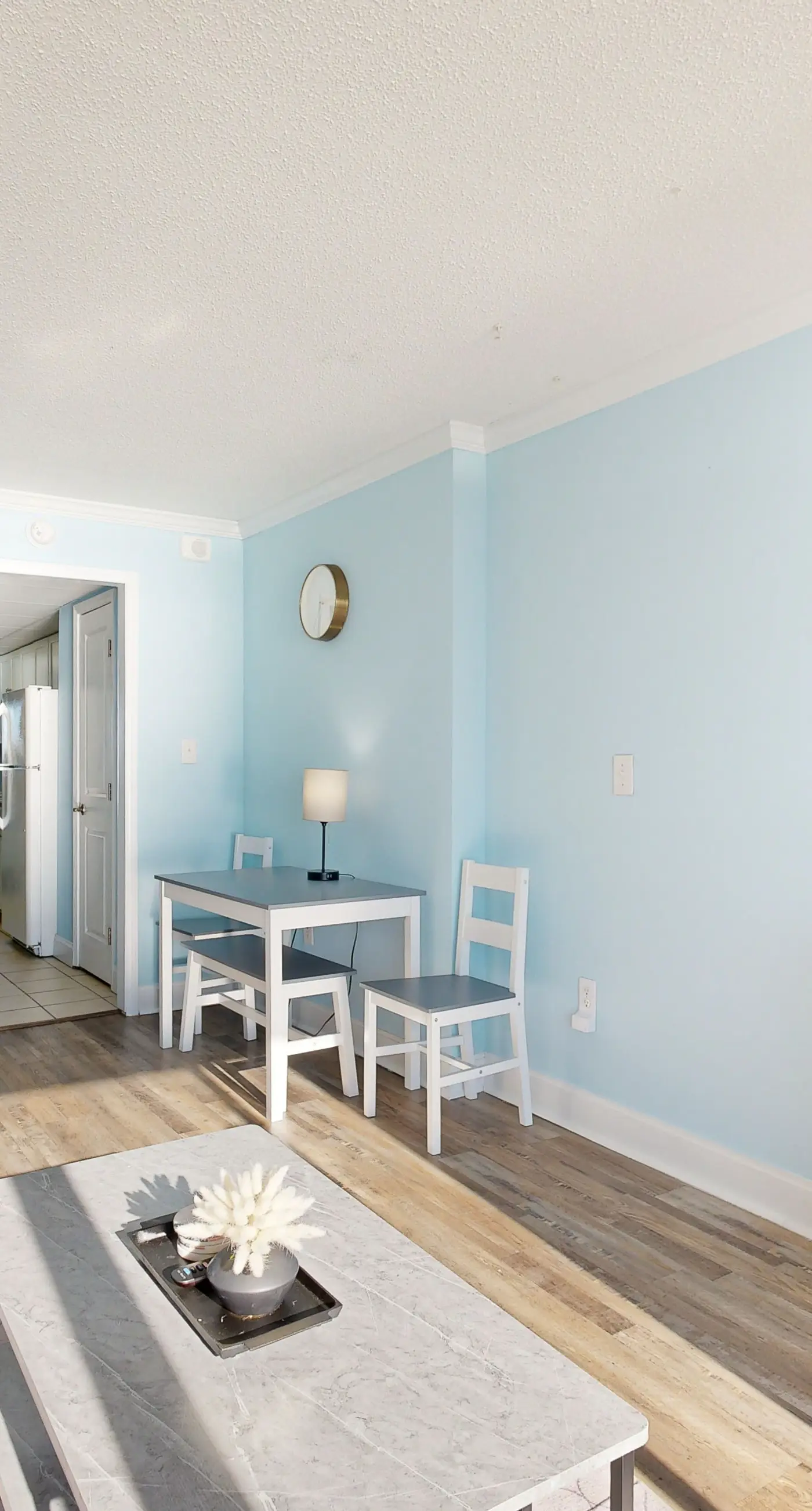 Here's Your 5 O'Clock Somewhere