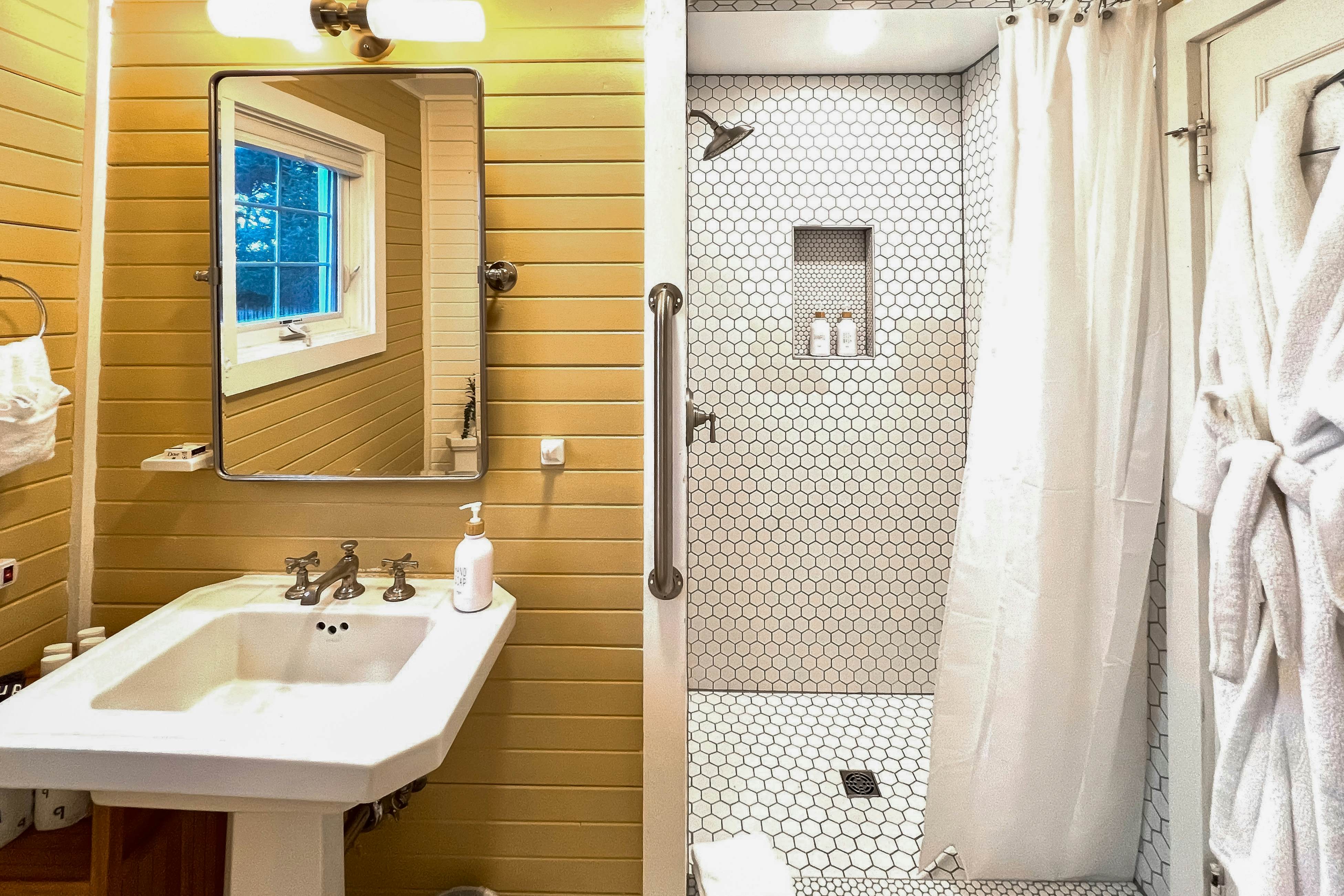  Sunset Beach Getaway