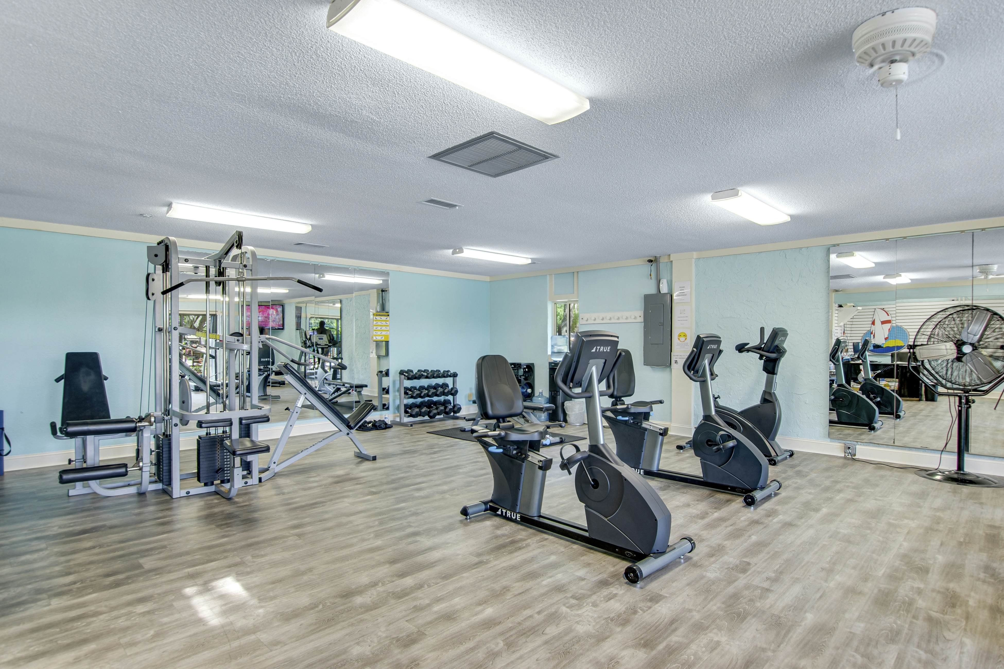 HH Beach & Tennis 302AR