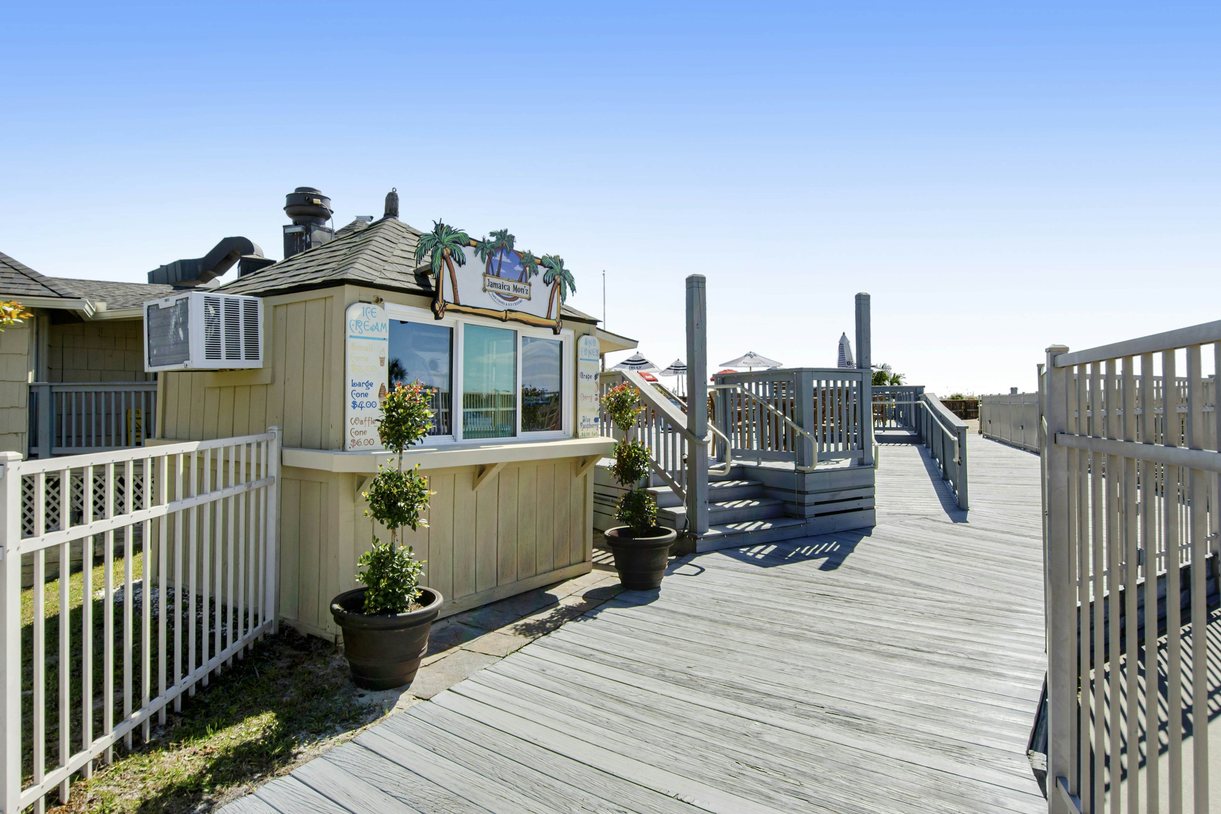 HH Beach & Tennis 302AR