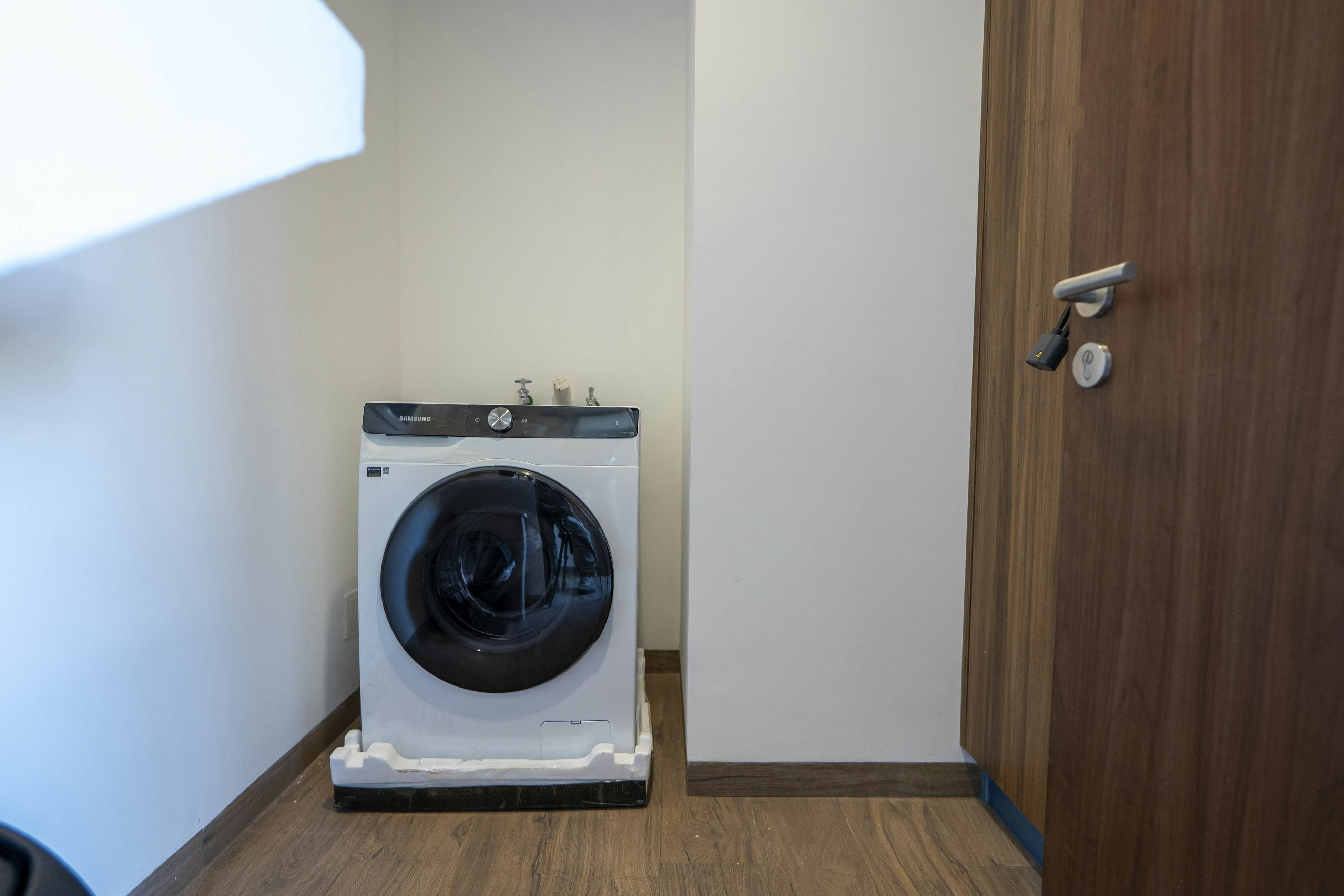 Whispering Palms TL  B114