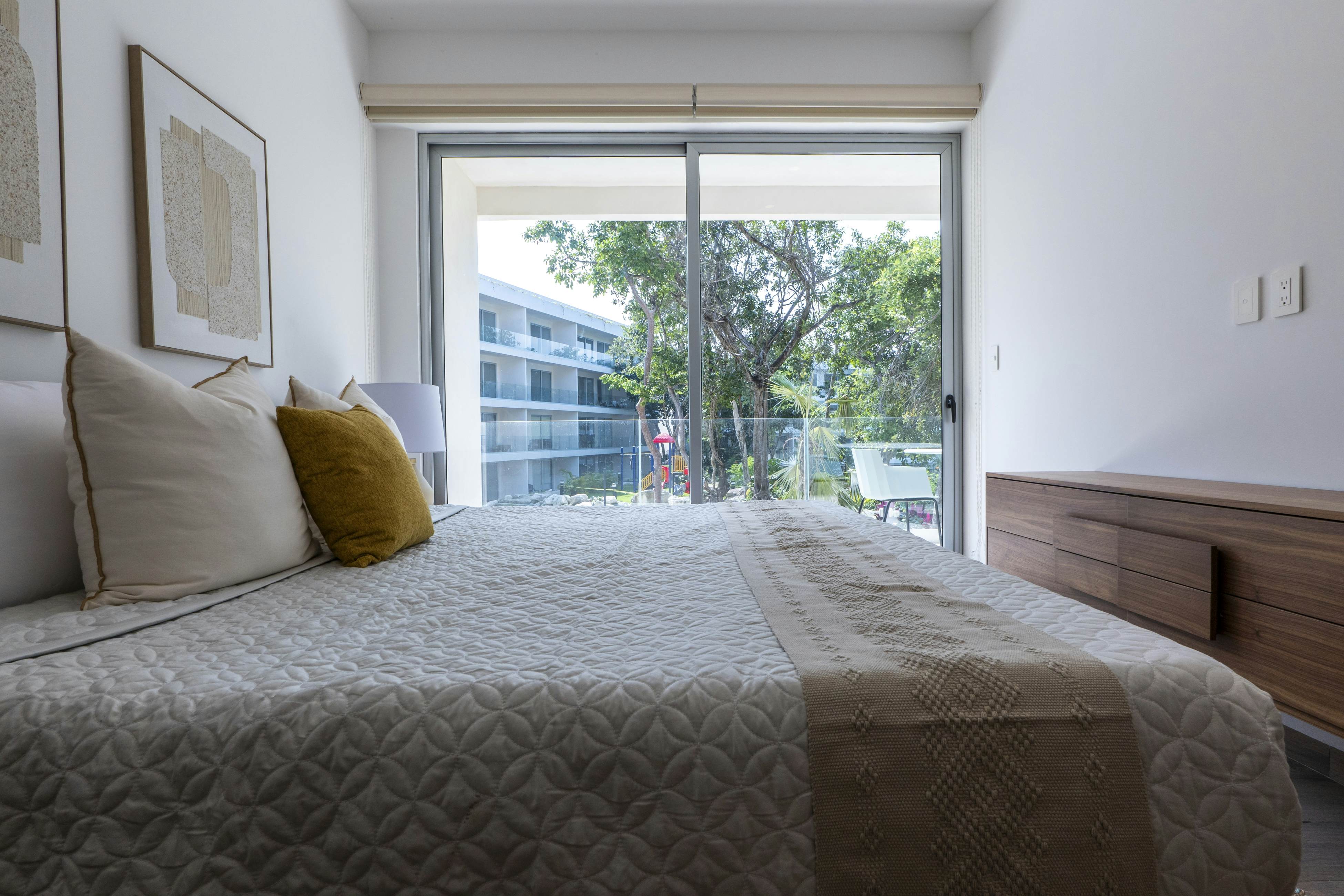 Whispering Palms TL  B114