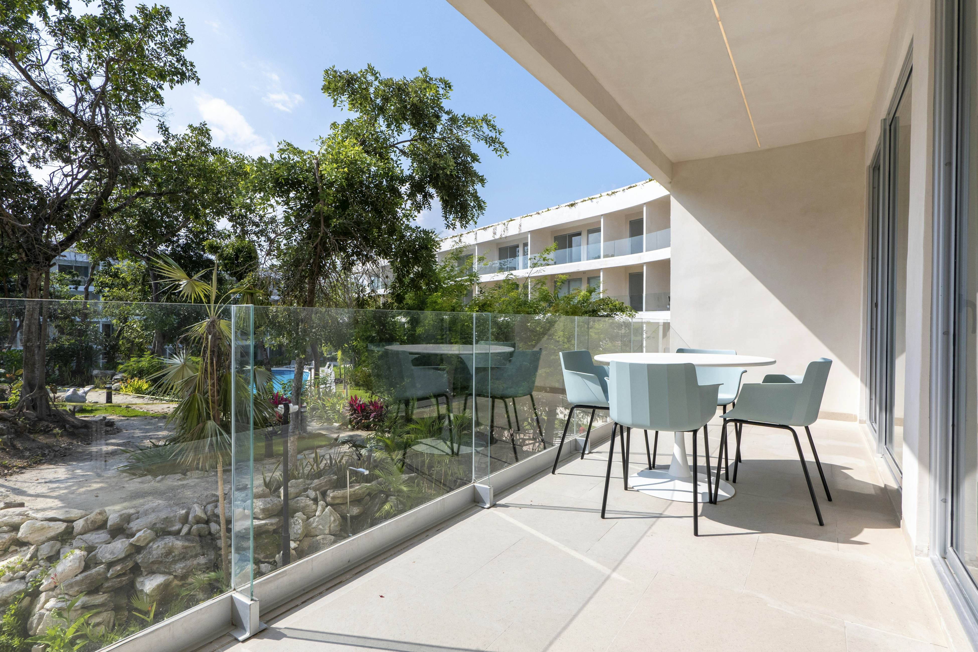 Whispering Palms TL  B114