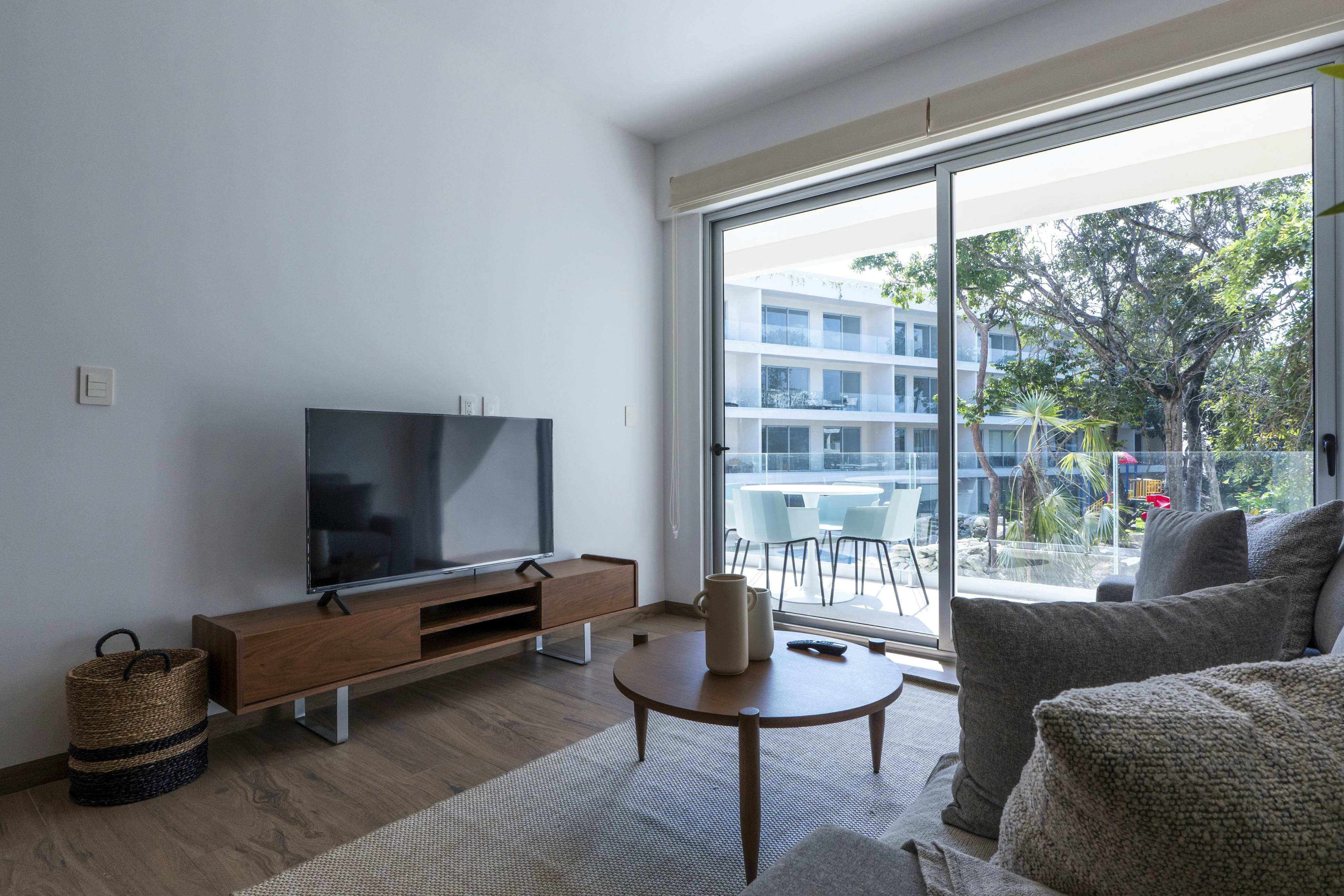 Whispering Palms TL  B114