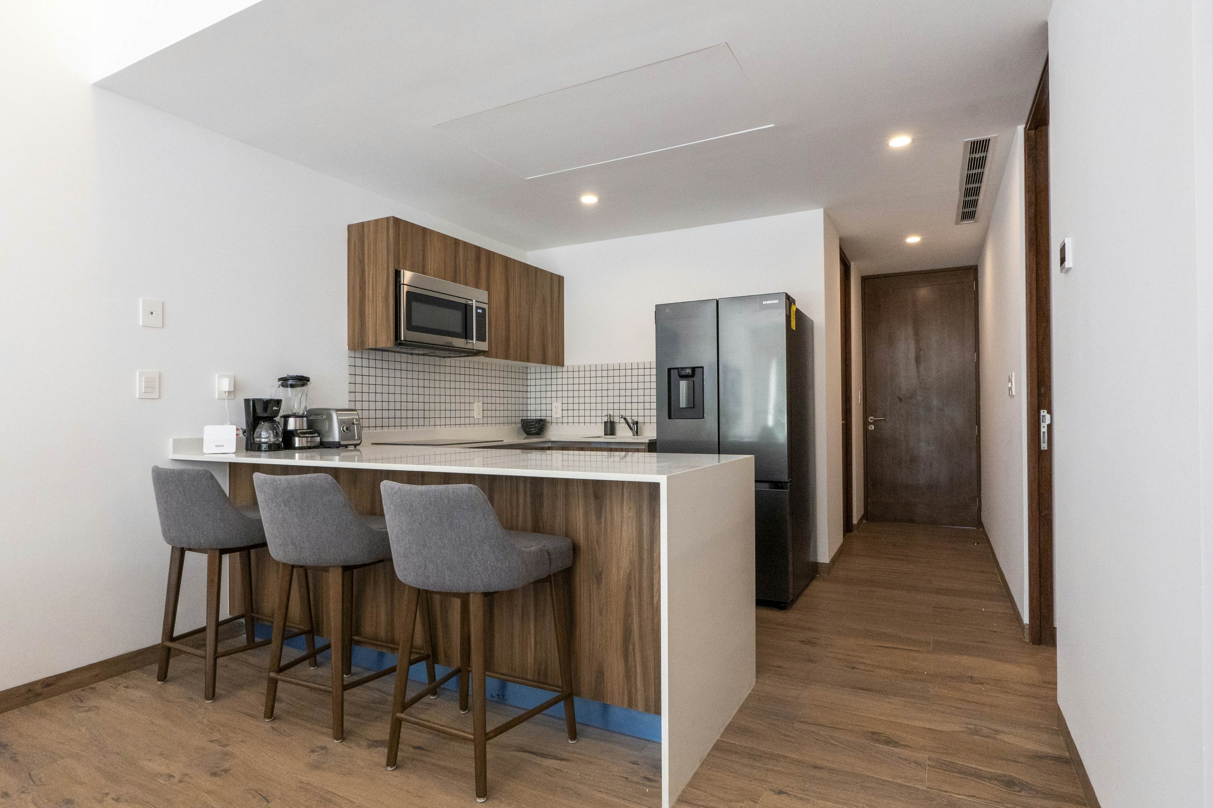 Whispering Palms TL  B114