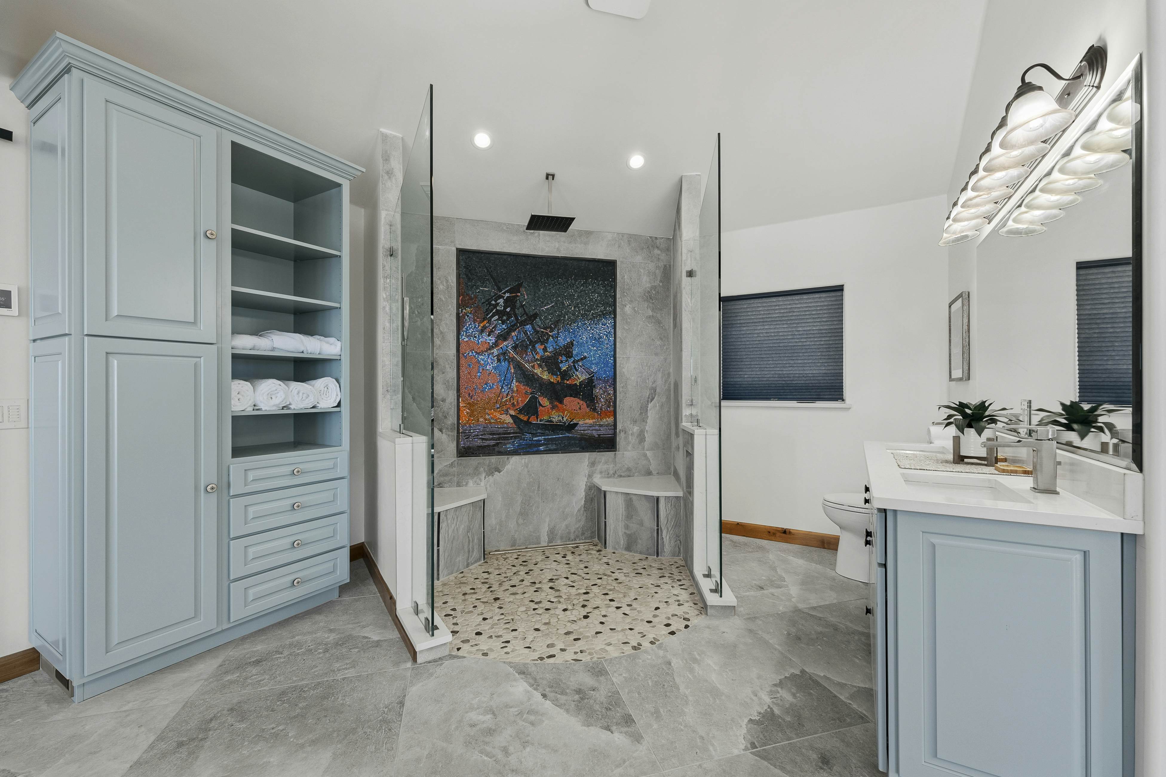 Pirate Cove Retreat -Main Home & Cottage