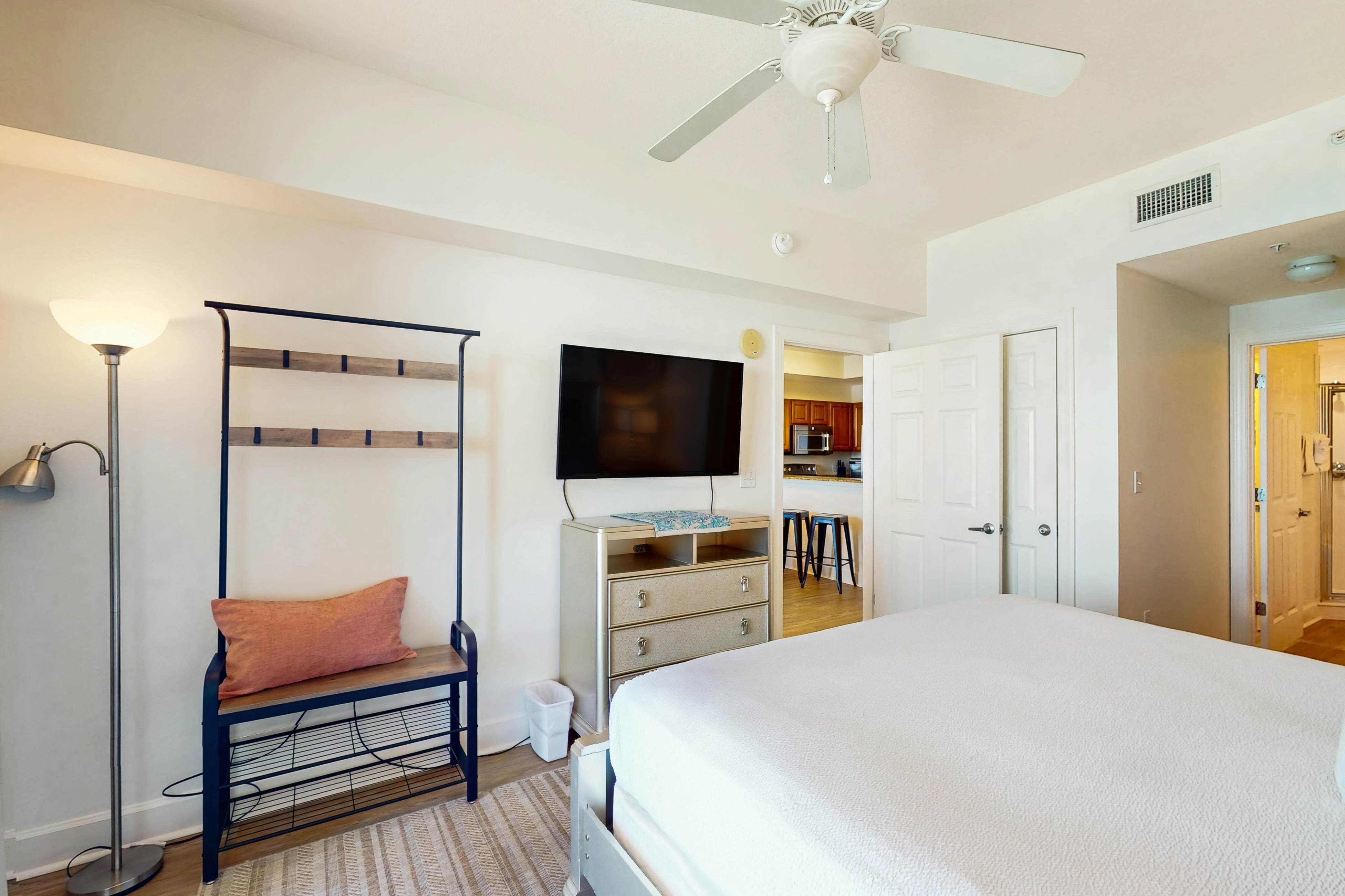 Sunrise Beach 905 - Beachfront Condo