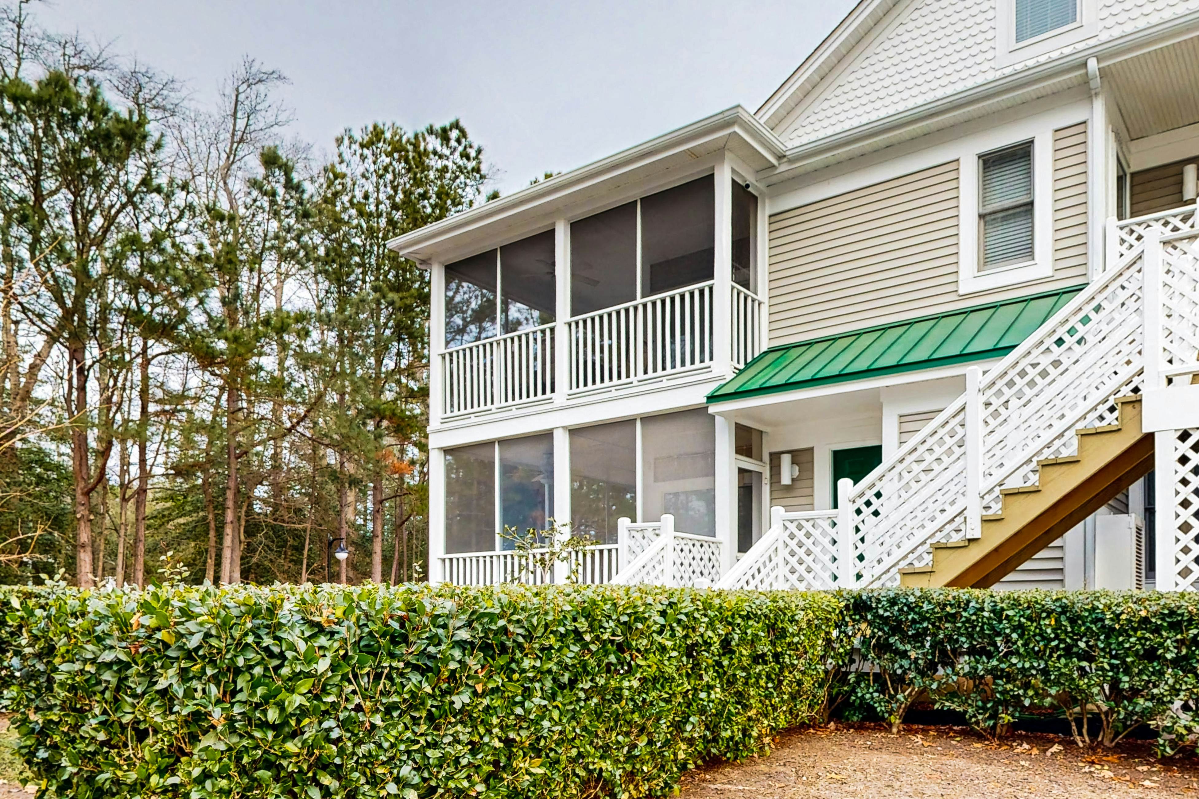 Sea Colony - 18003 Lakeview Ct