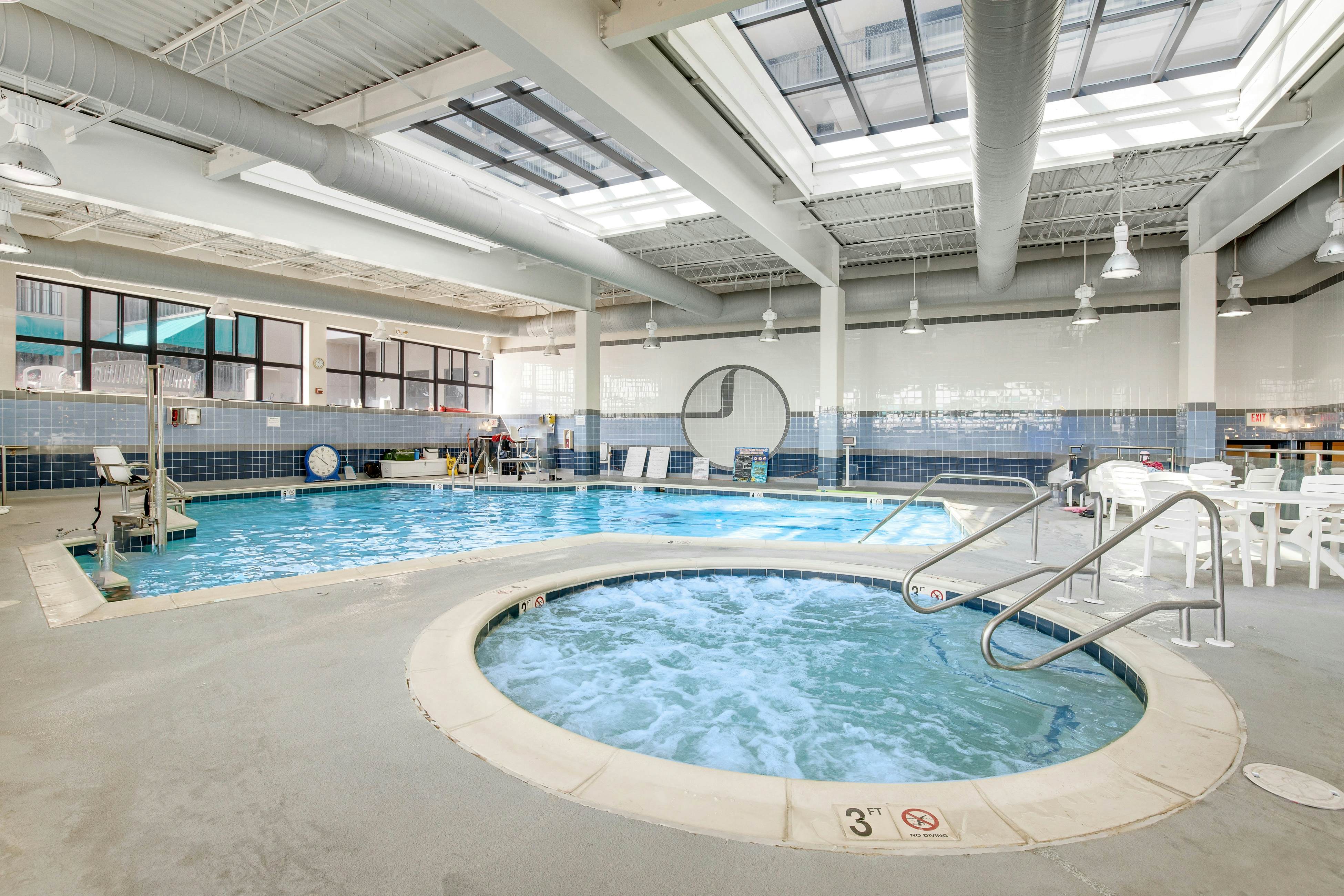 Sea Colony - 18003 Lakeview Ct