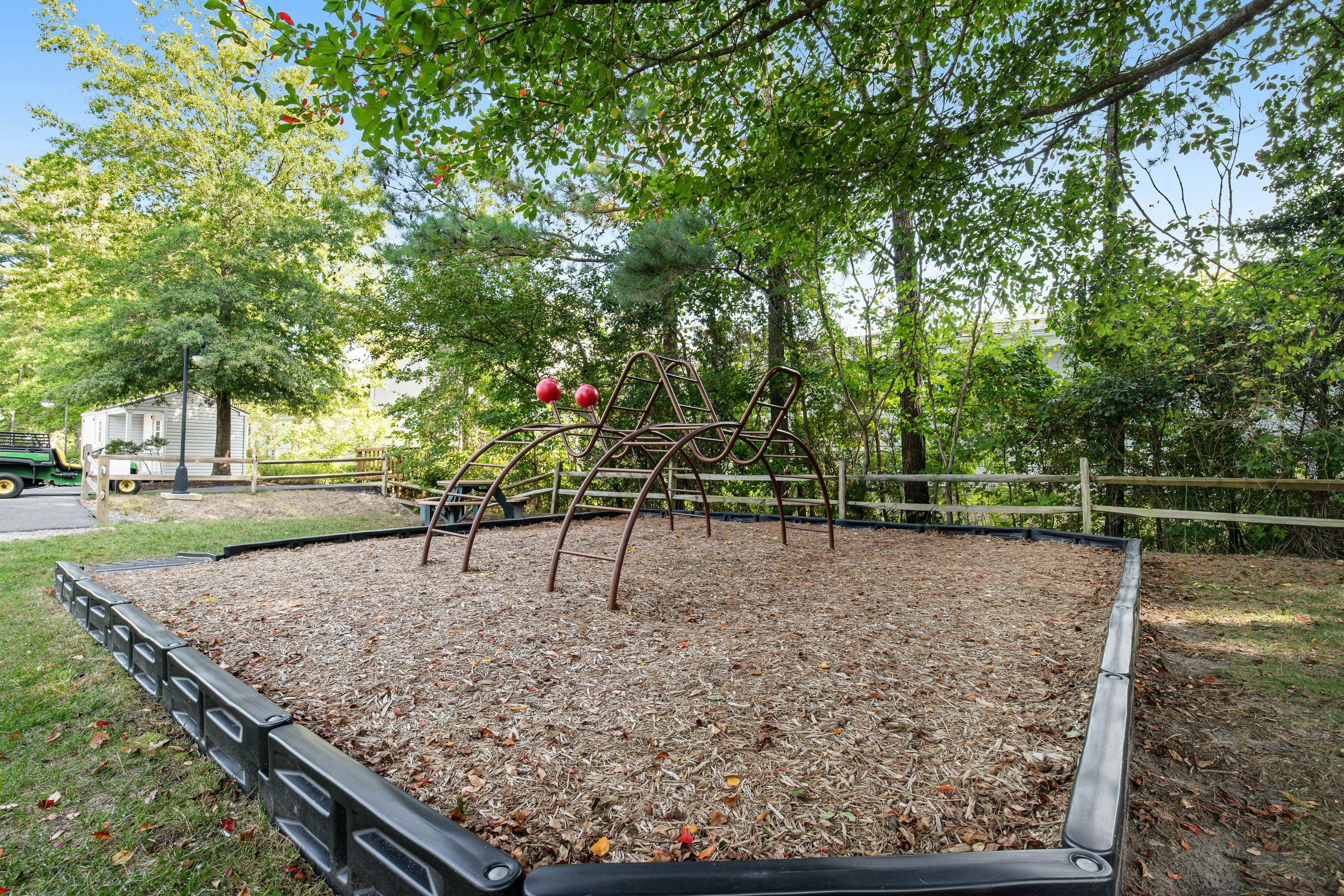 Sea Colony - 18003 Lakeview Ct