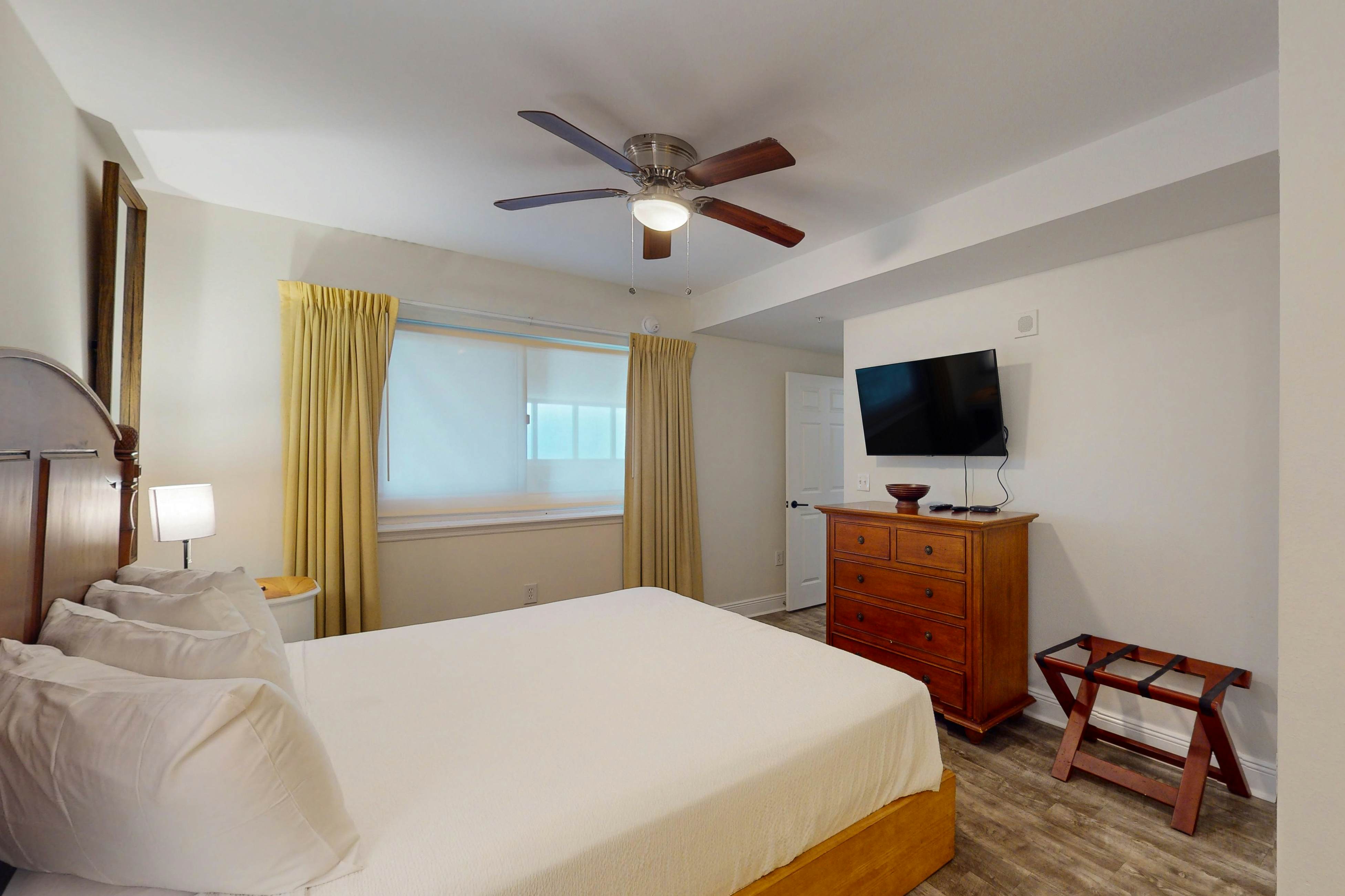 Emerald Beach Resort 2227