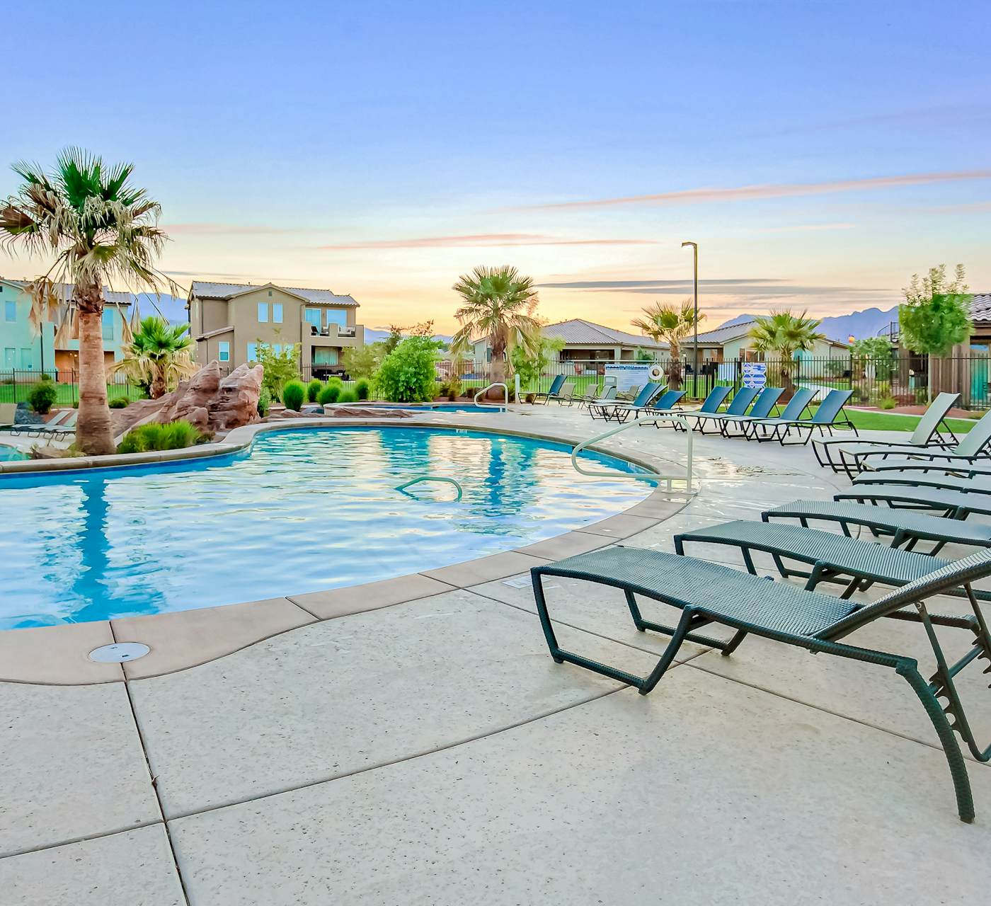 Red Mountain Paradise - Paradise Village #90 | 5 Bed ...