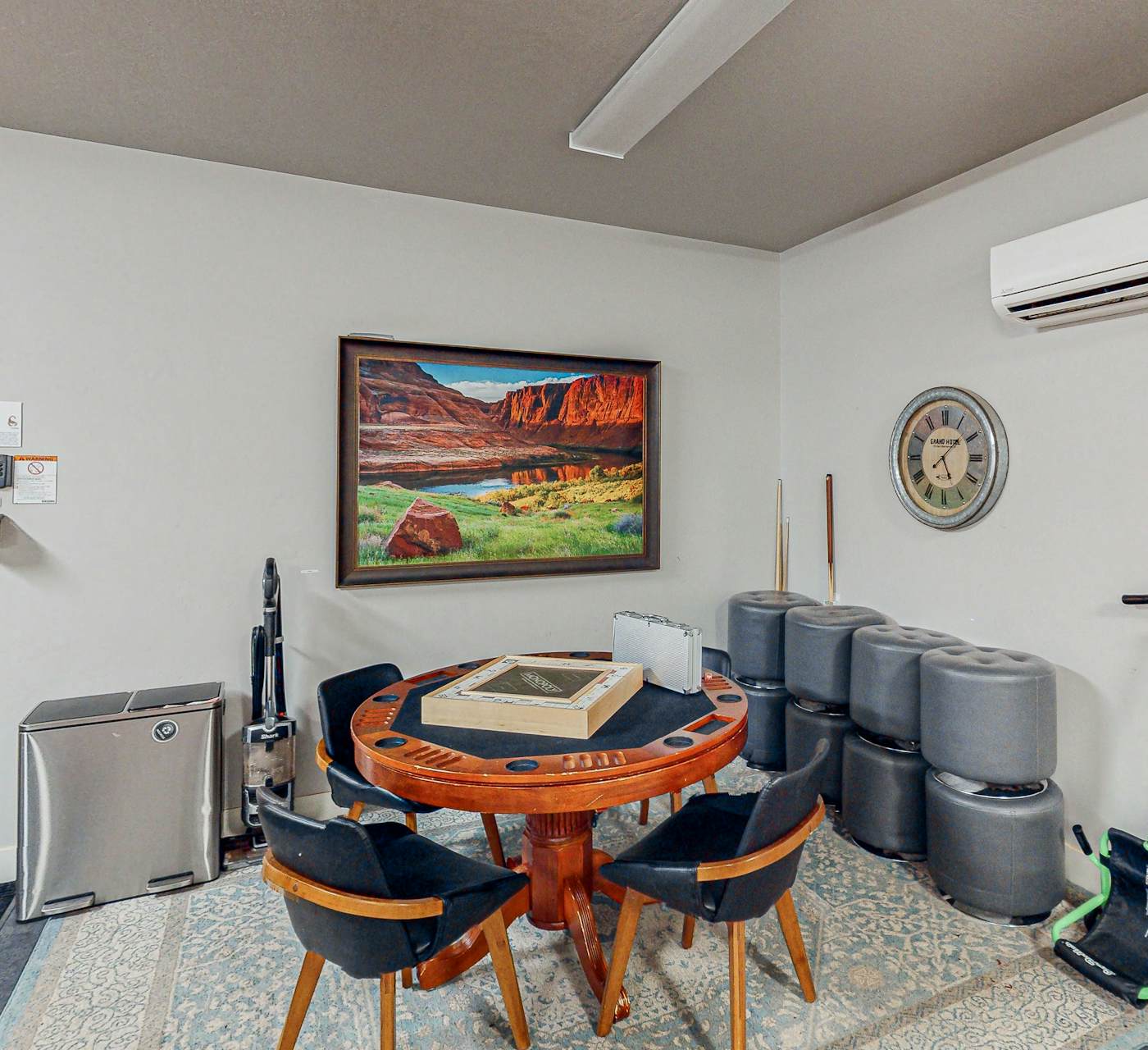 Red Mountain Paradise - Paradise Village #90 | 5 Bed ...