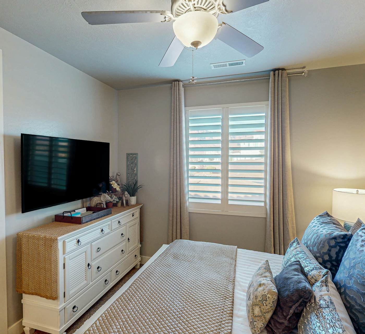 Red Mountain Paradise - Paradise Village #90 | 5 Bed ...