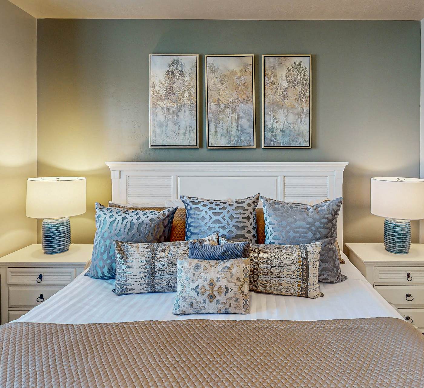 Red Mountain Paradise - Paradise Village #90 | 5 Bed ...