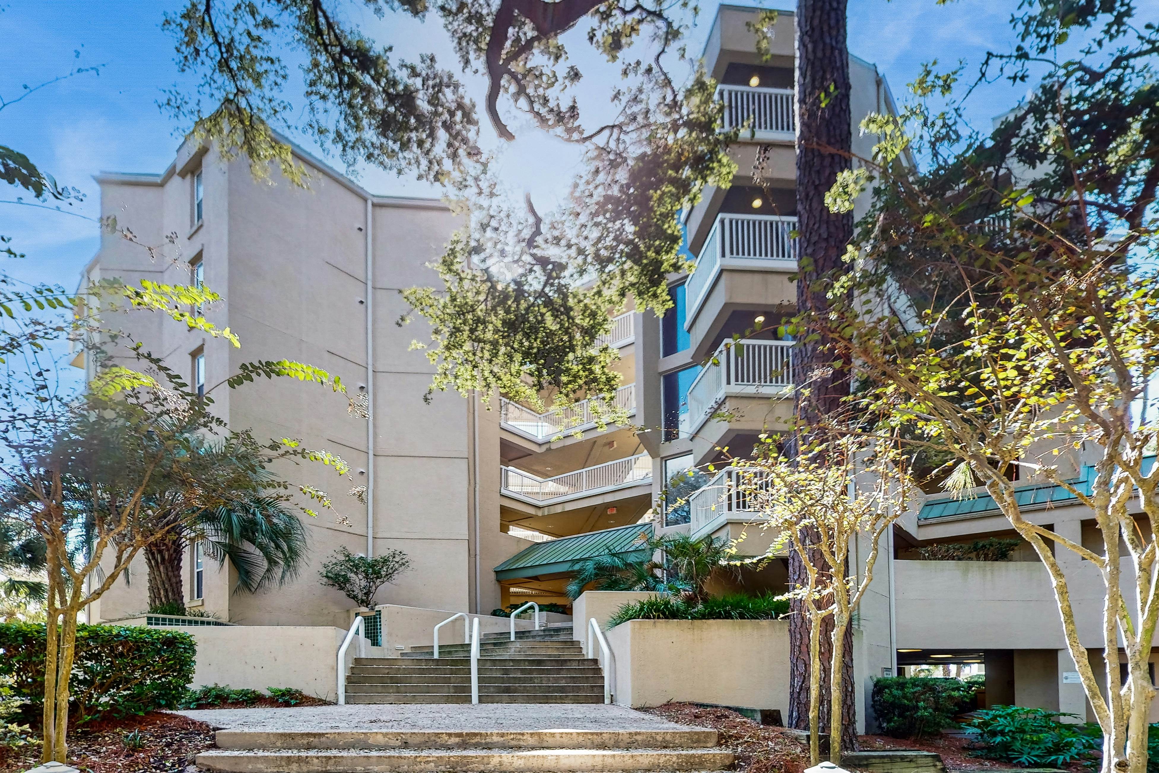 Barrington Court 409