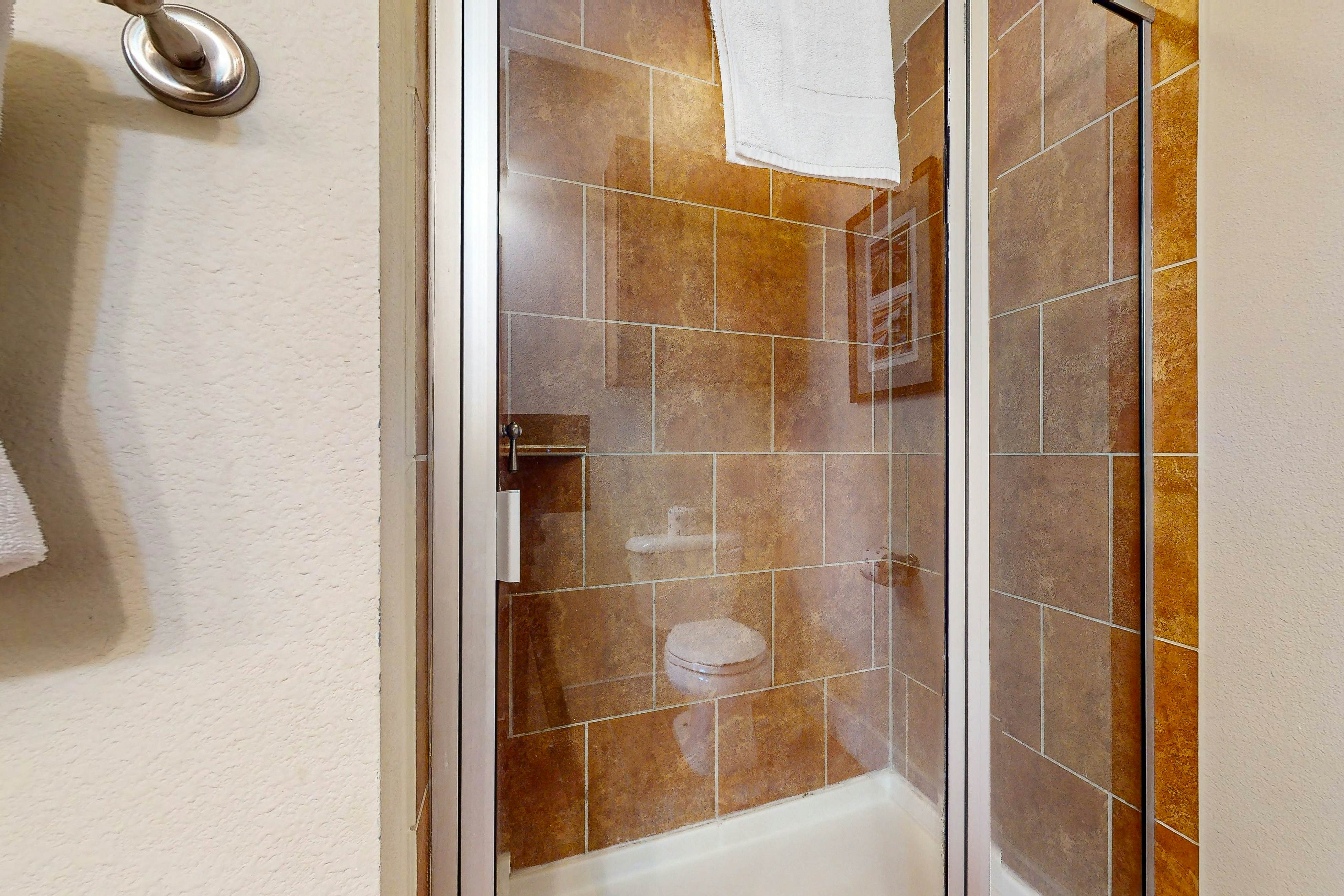 Pointe West Resort - Suits Us