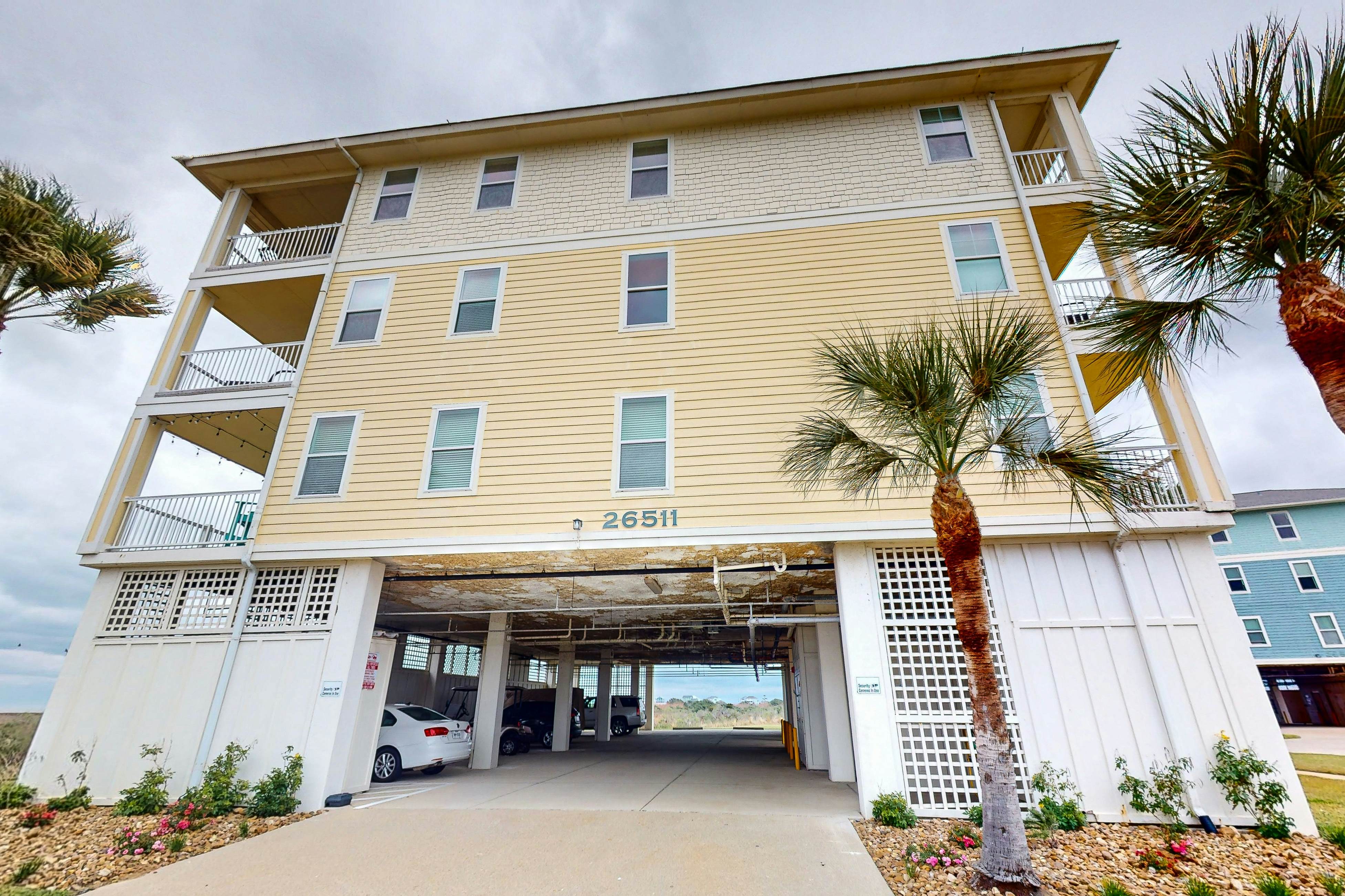 Pointe West Resort - Suits Us