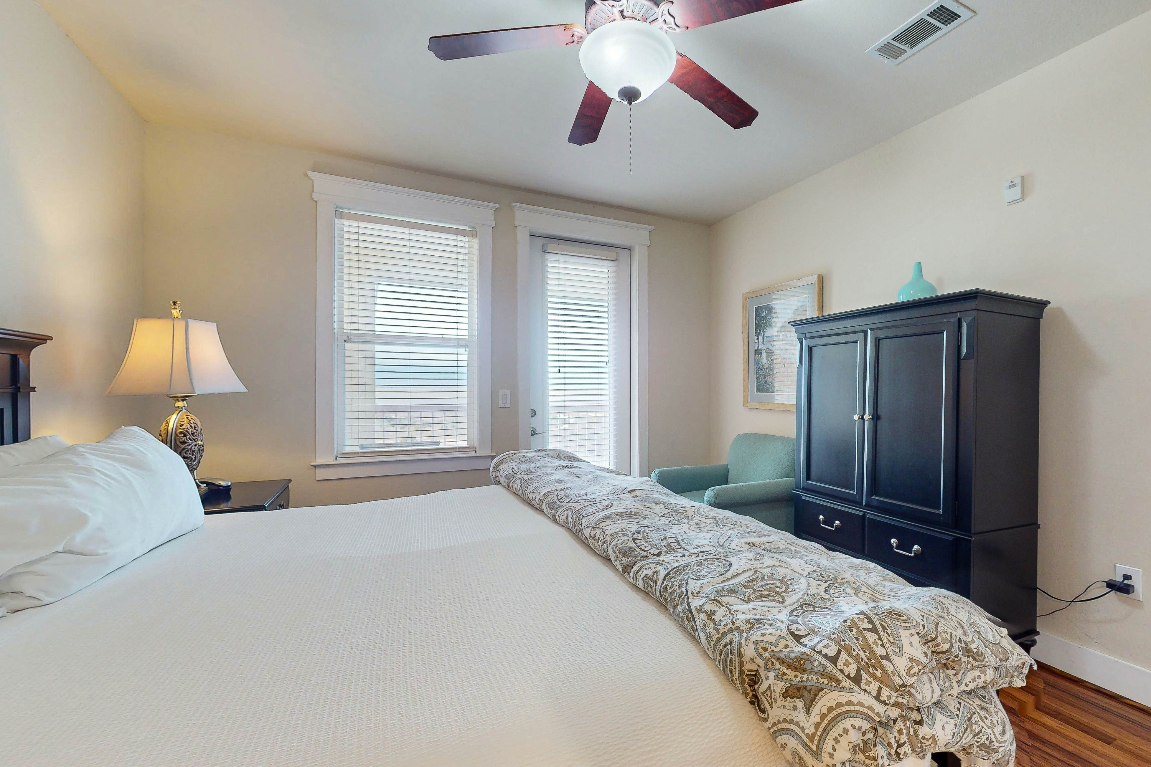 Pointe West Resort - Suits Us