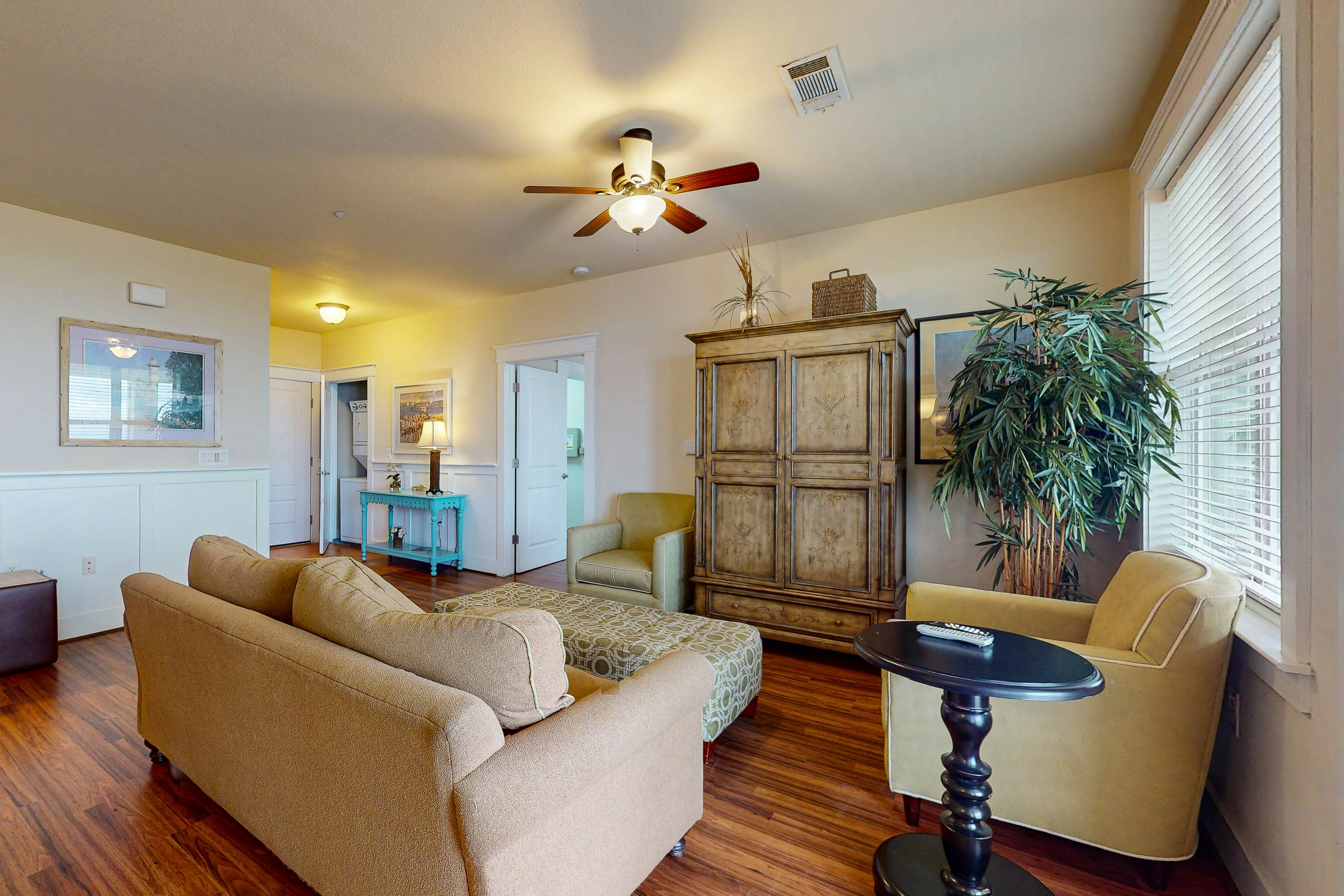 Pointe West Resort - Suits Us