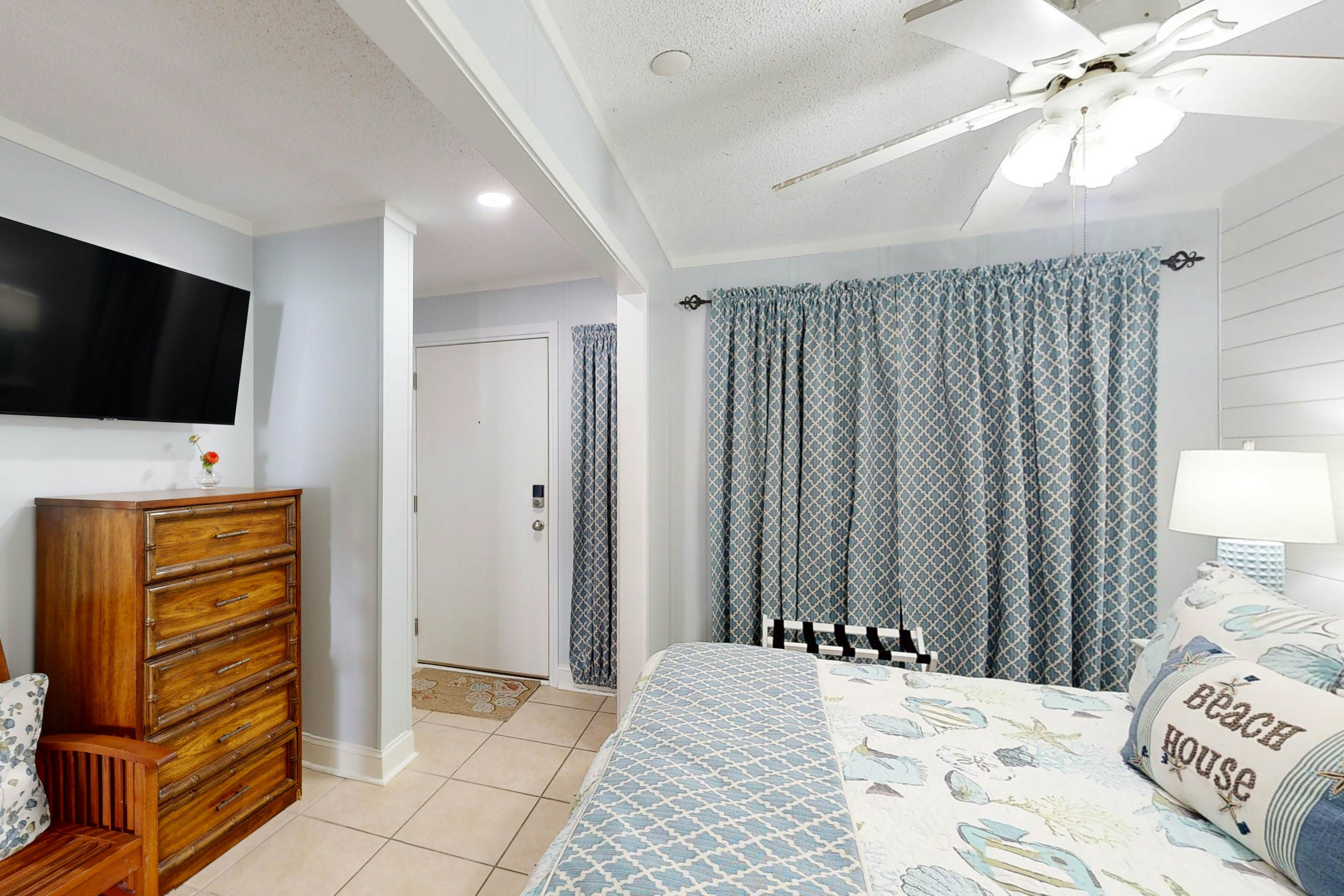 HH Beach & Tennis 302AR