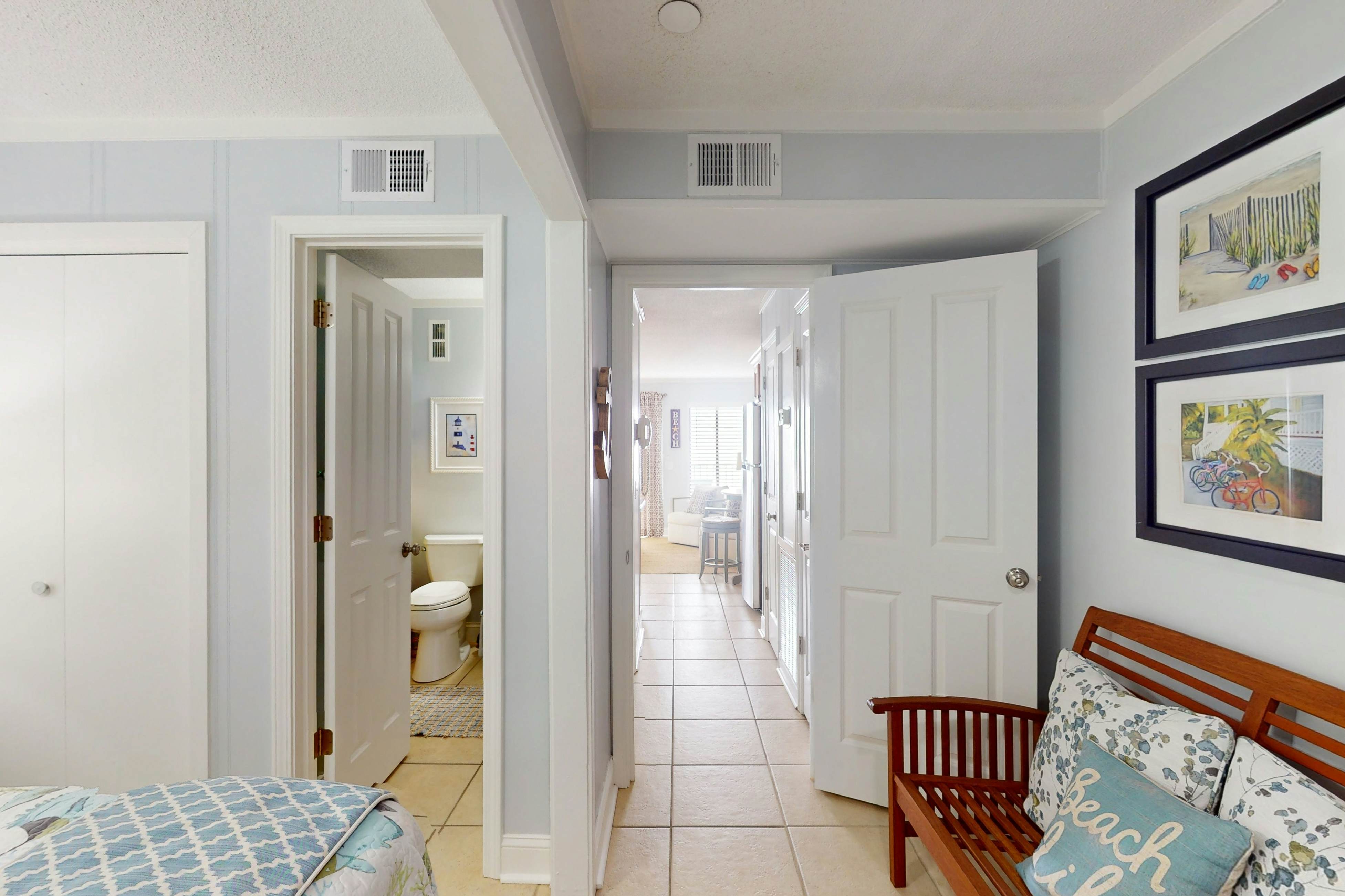 HH Beach & Tennis 302AR