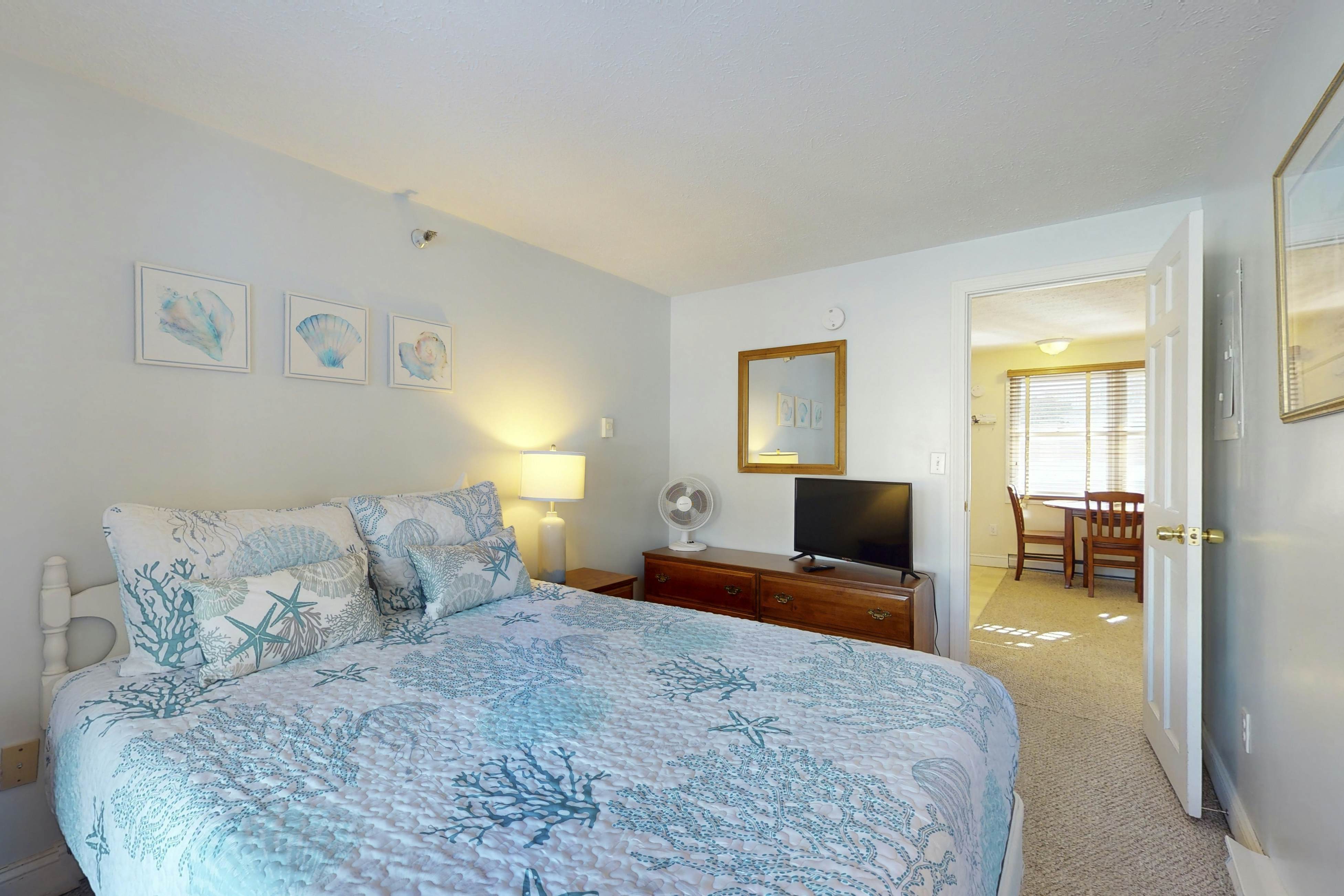 Unit 117 for Poolside Fun