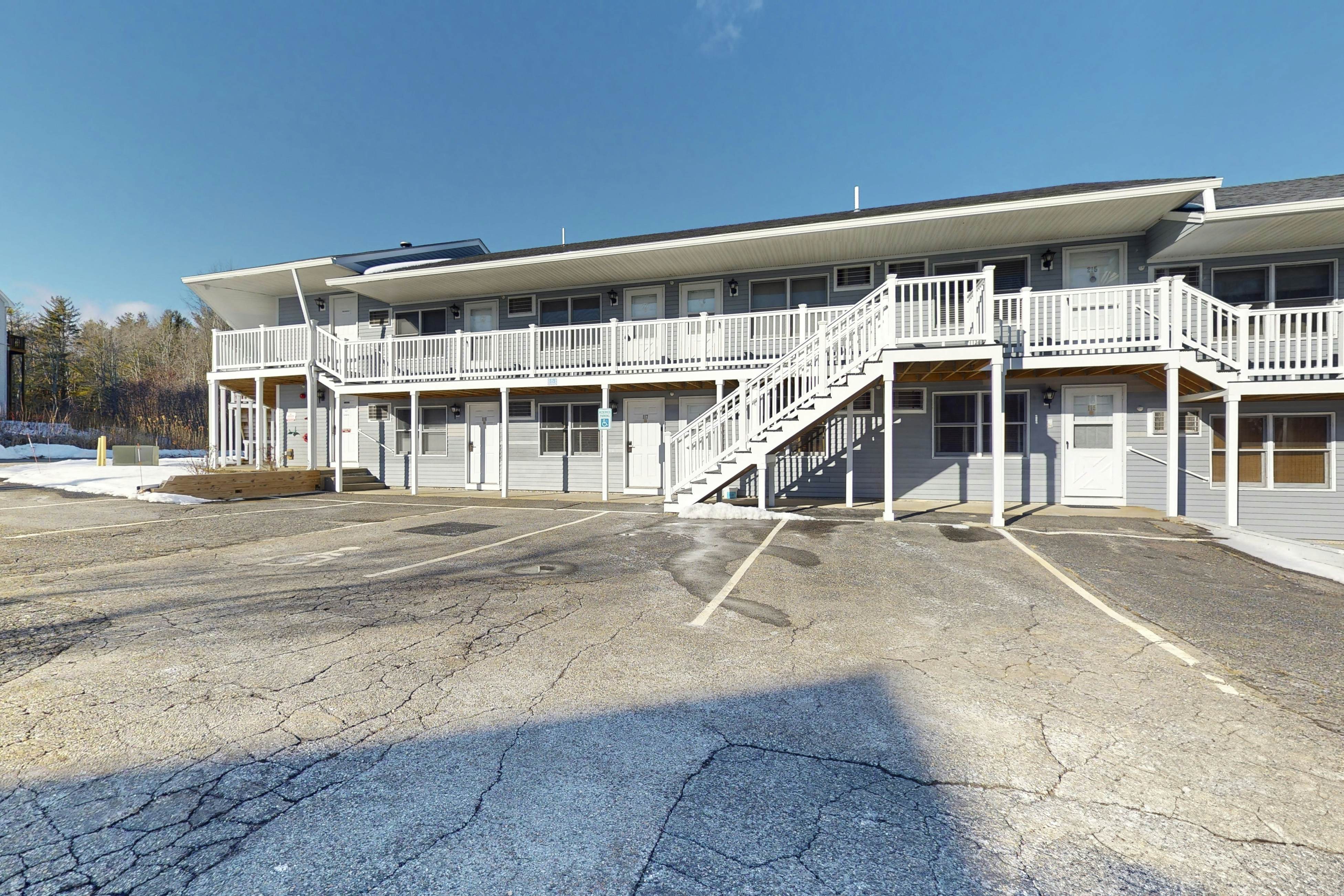 Unit 117 for Poolside Fun