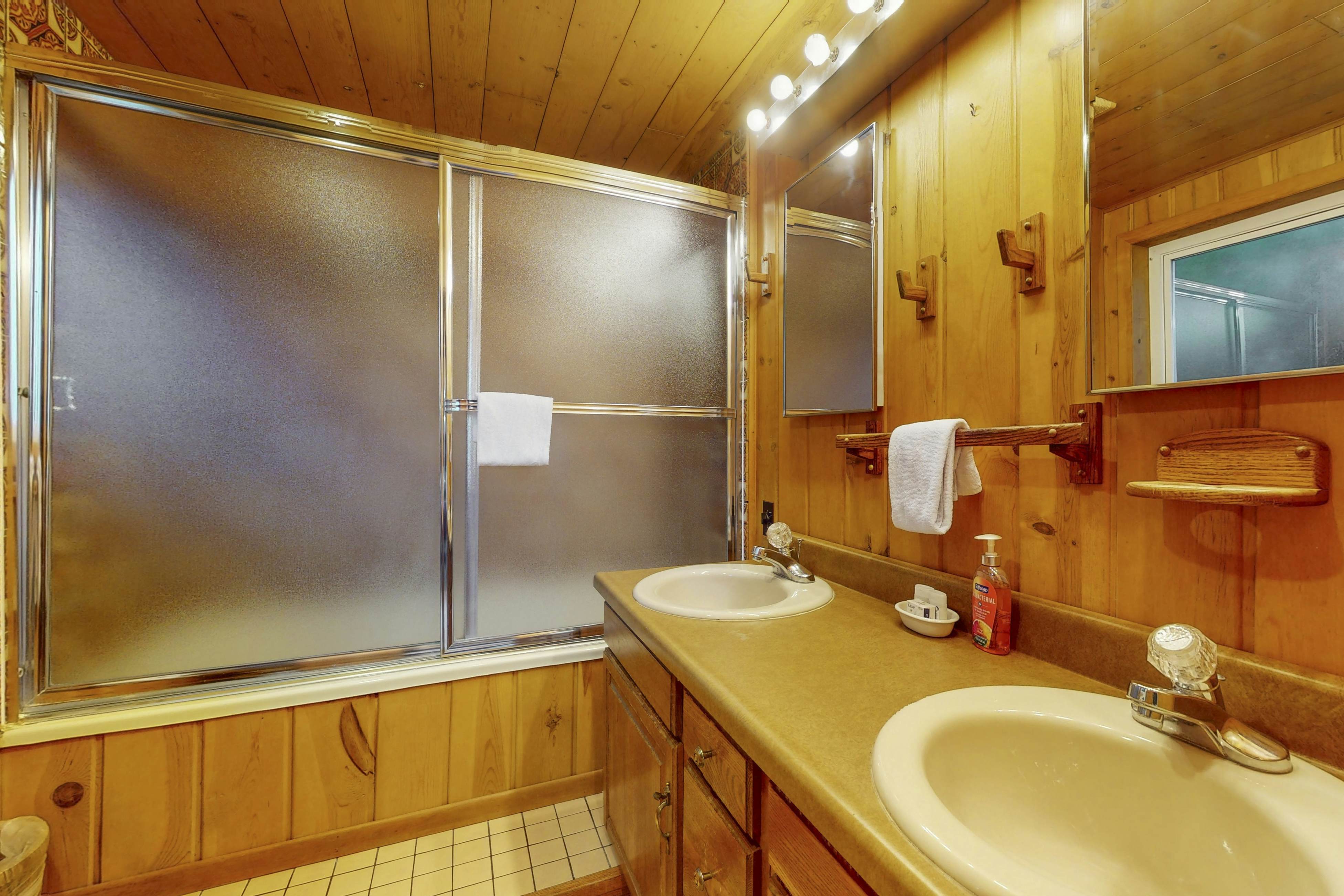 The Cabin At Penn Cove