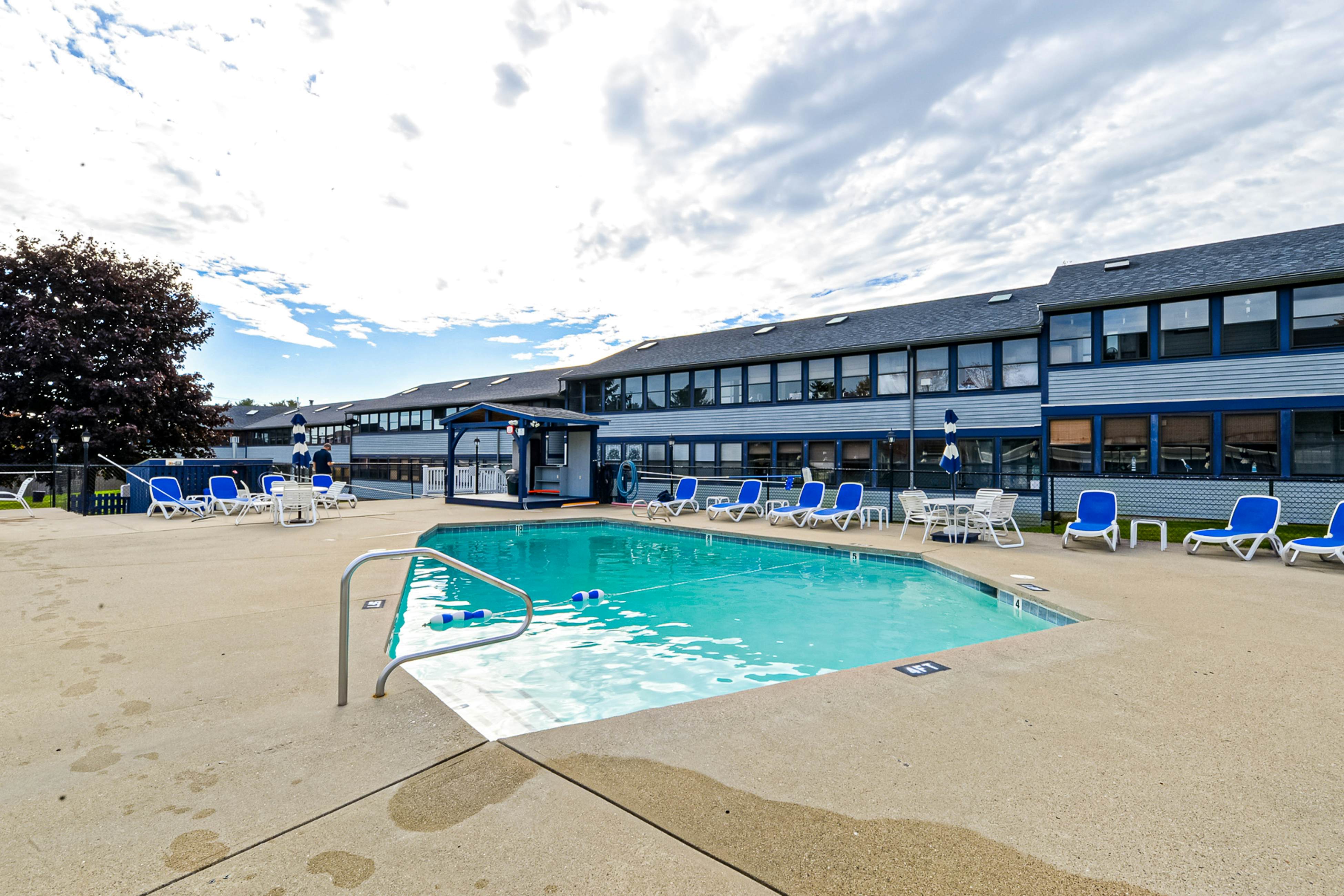 Unit 117 for Poolside Fun