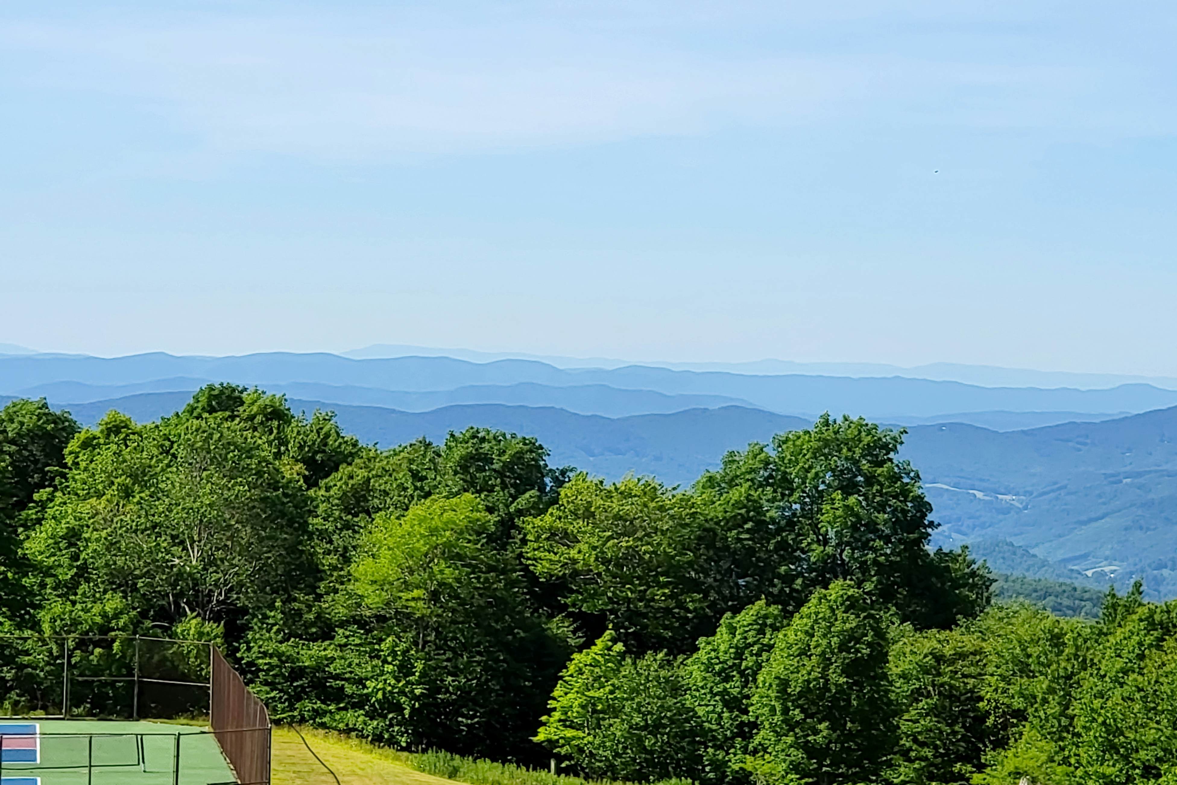 The Pinnacle Inn 3318