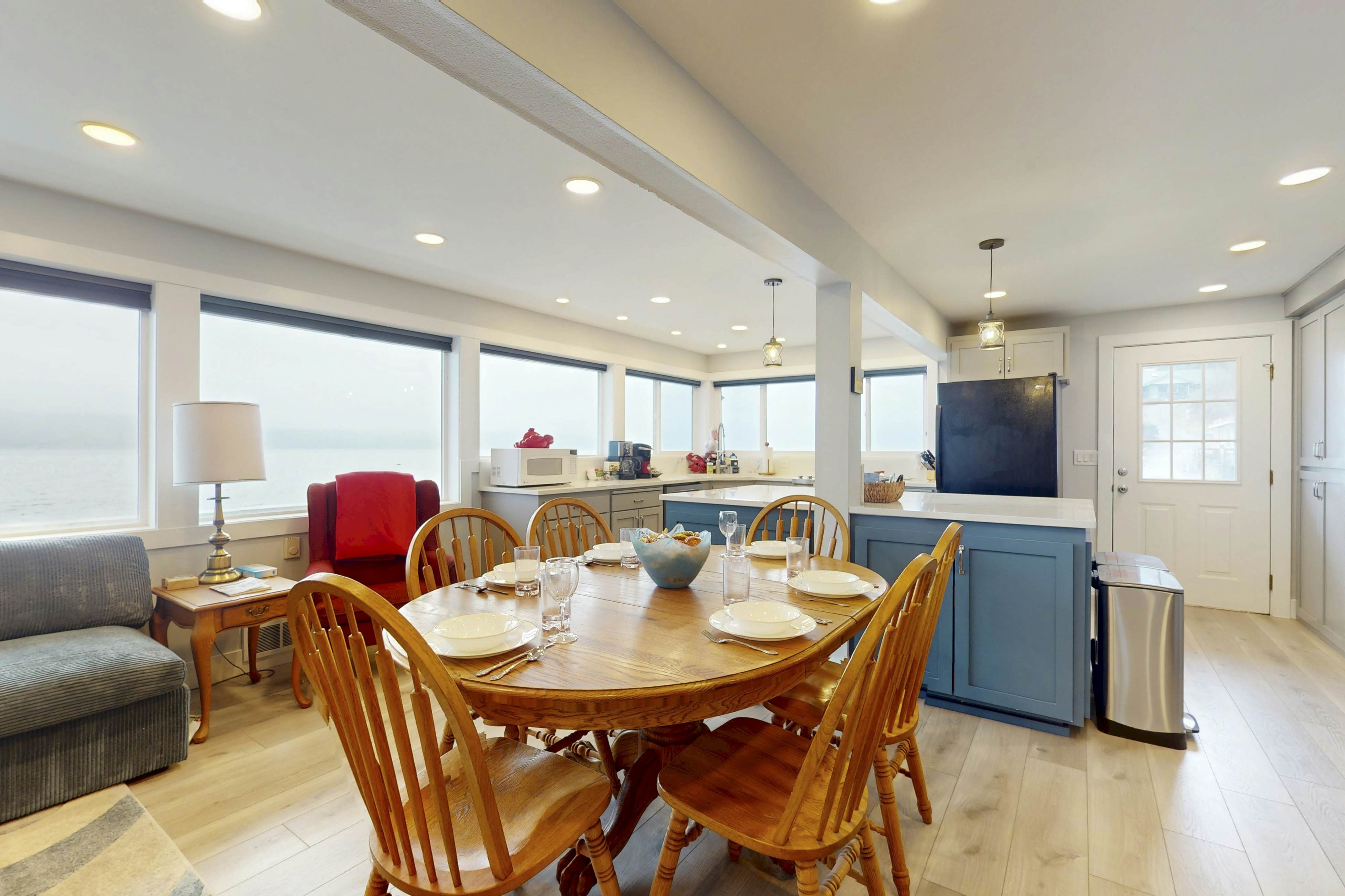 Tyee Shoreline Retreat A