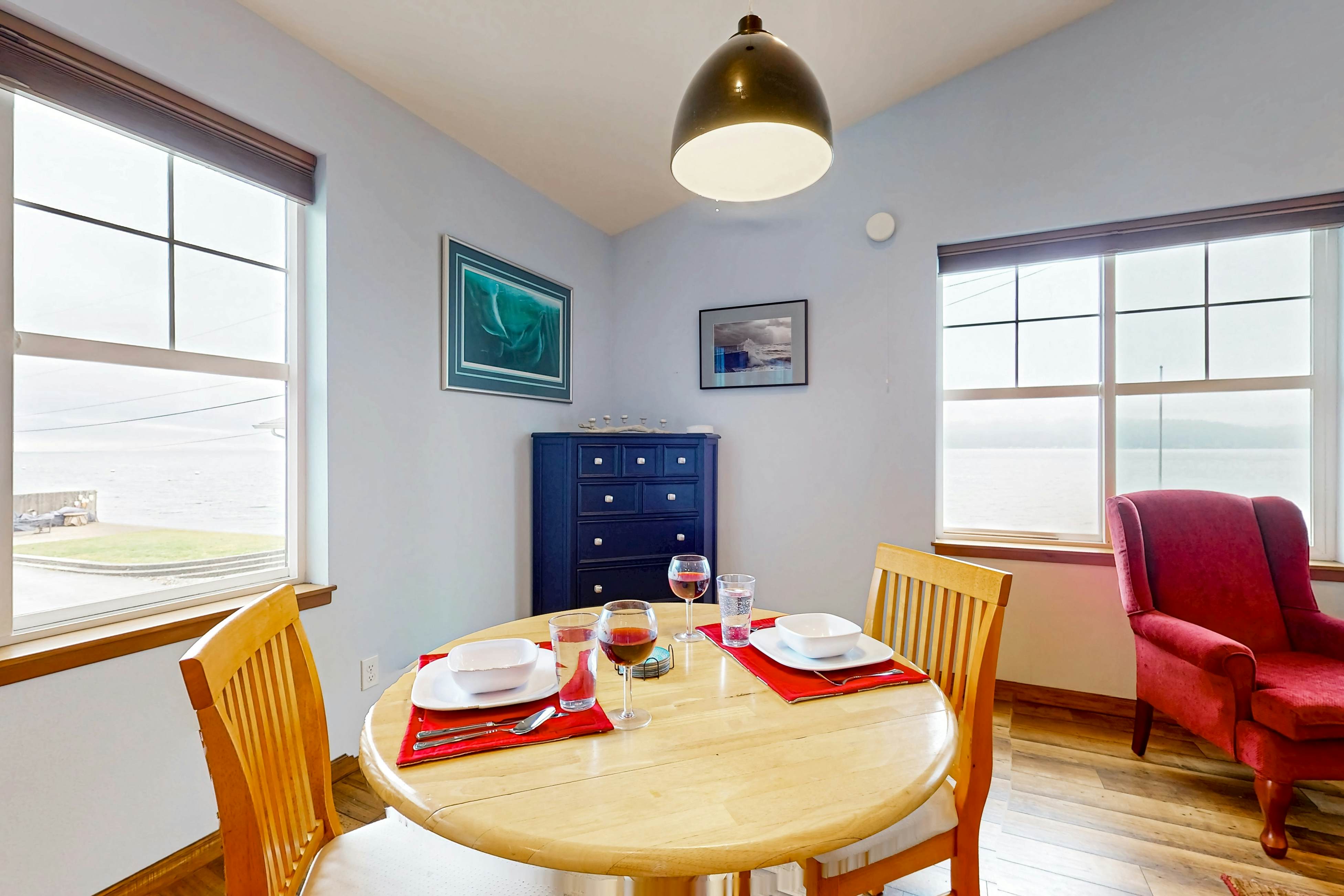 Tyee Shoreline Retreat 