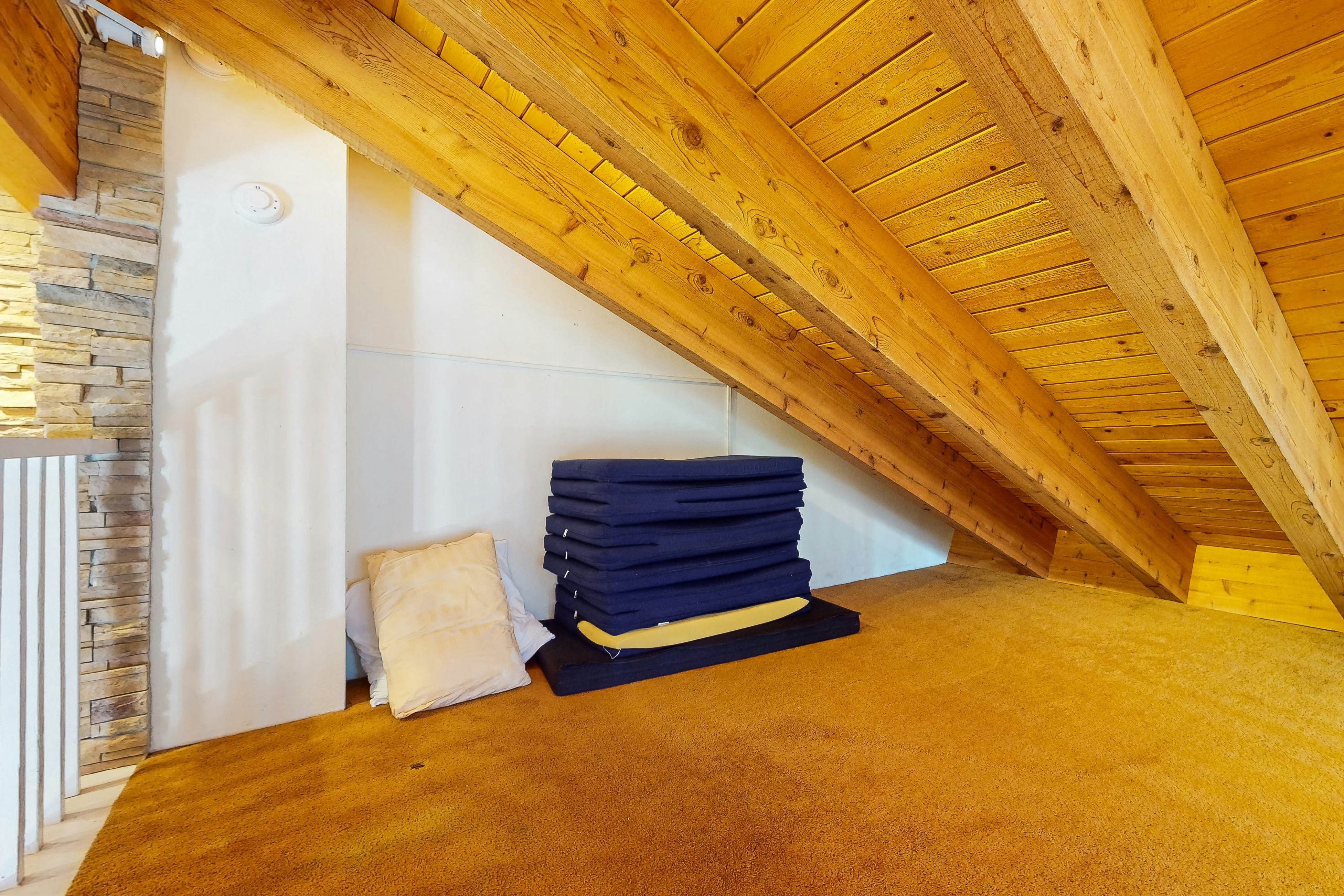 Lake Village Townhouse B