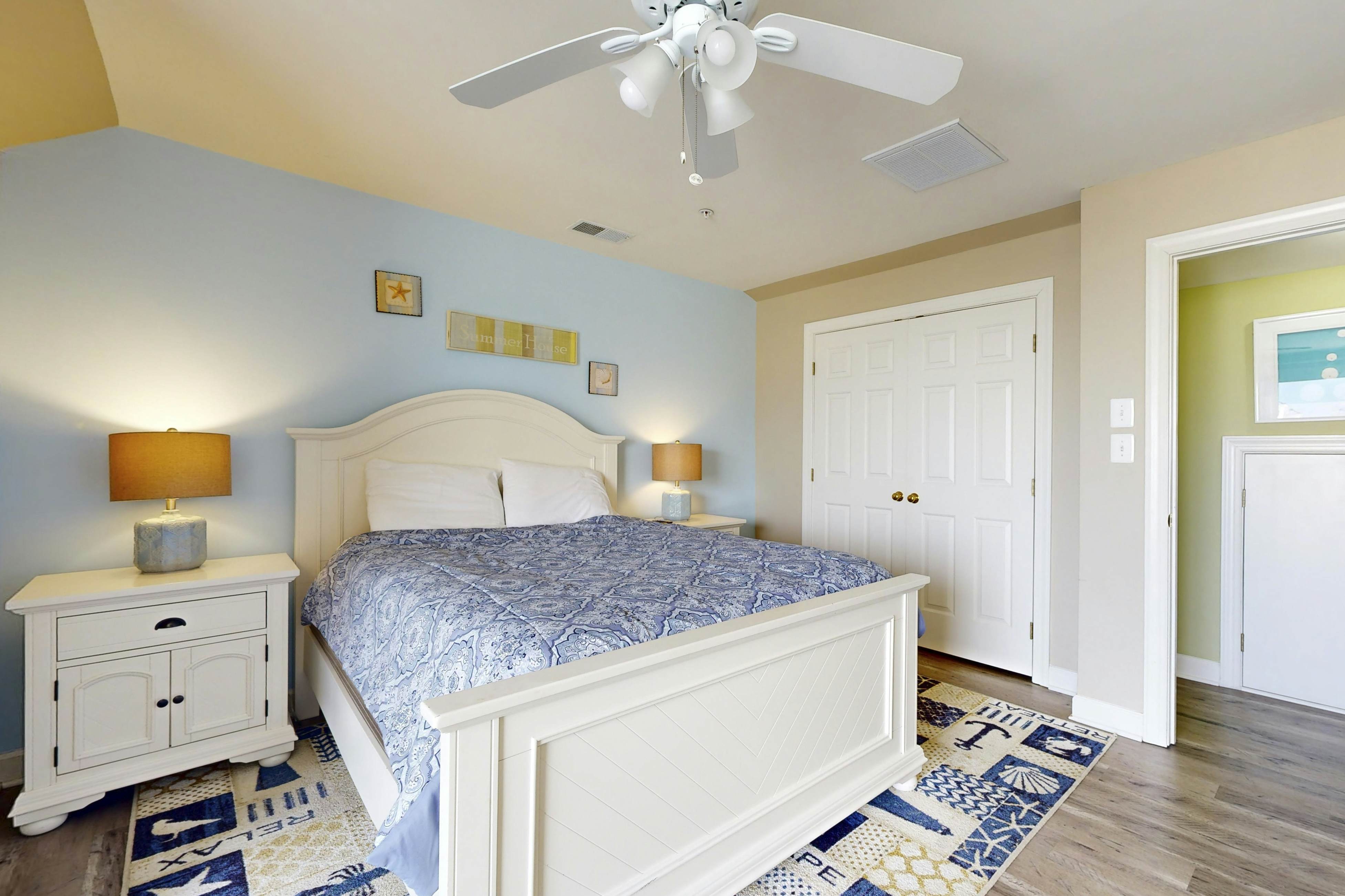 Sunset Island - 7 Fountain