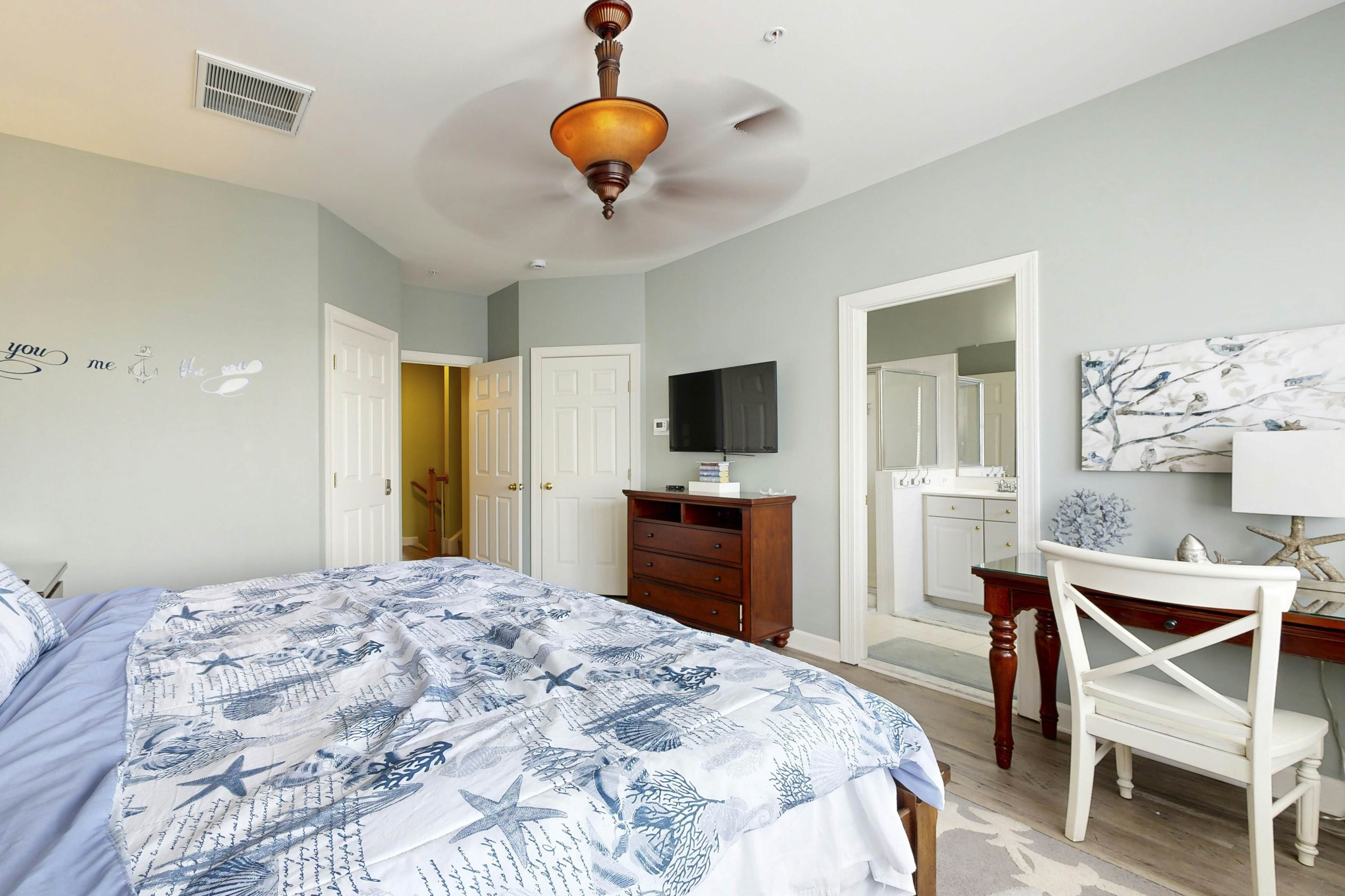 Sunset Island - 7 Fountain