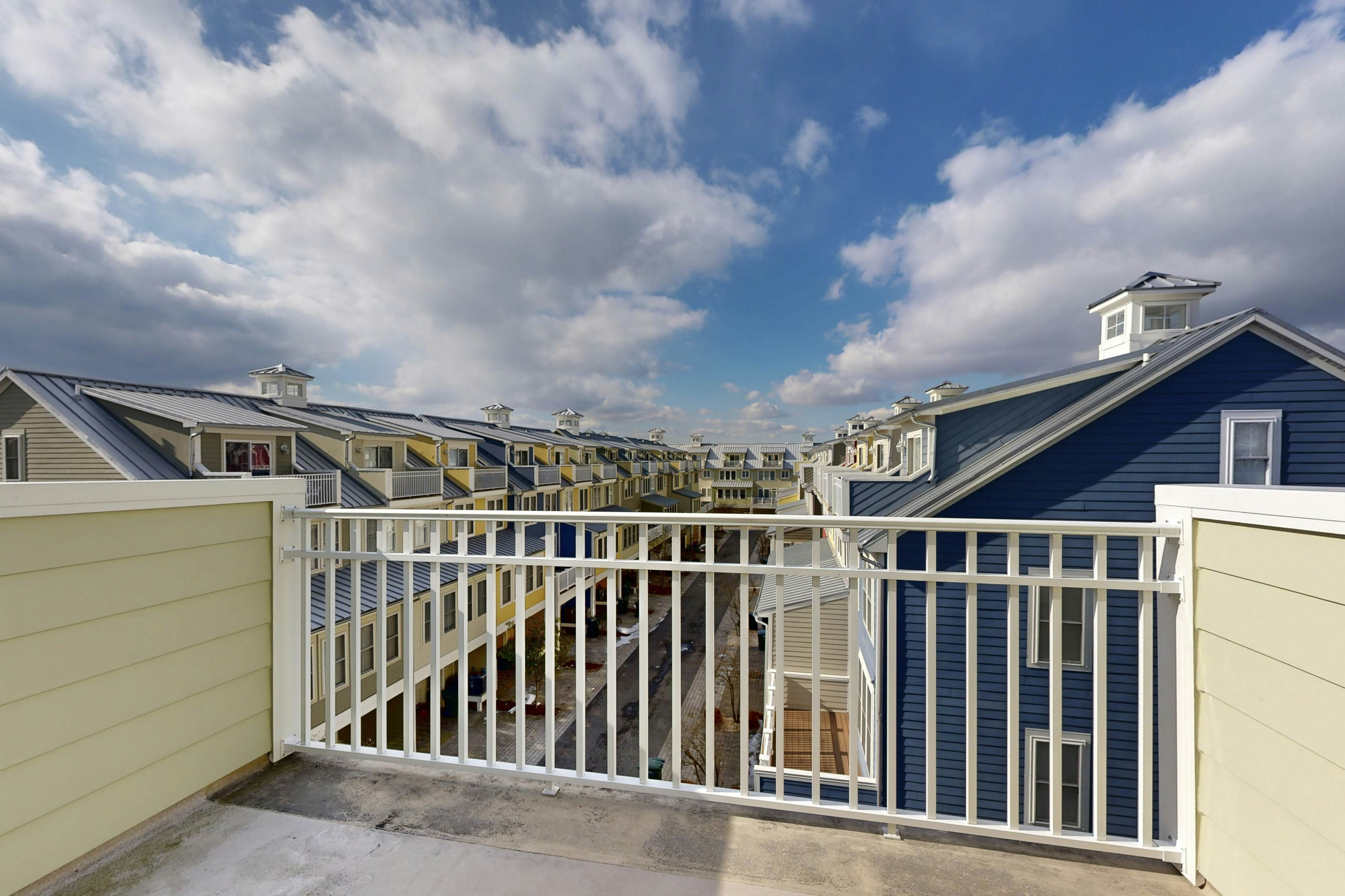 Sunset Island - 7 Fountain