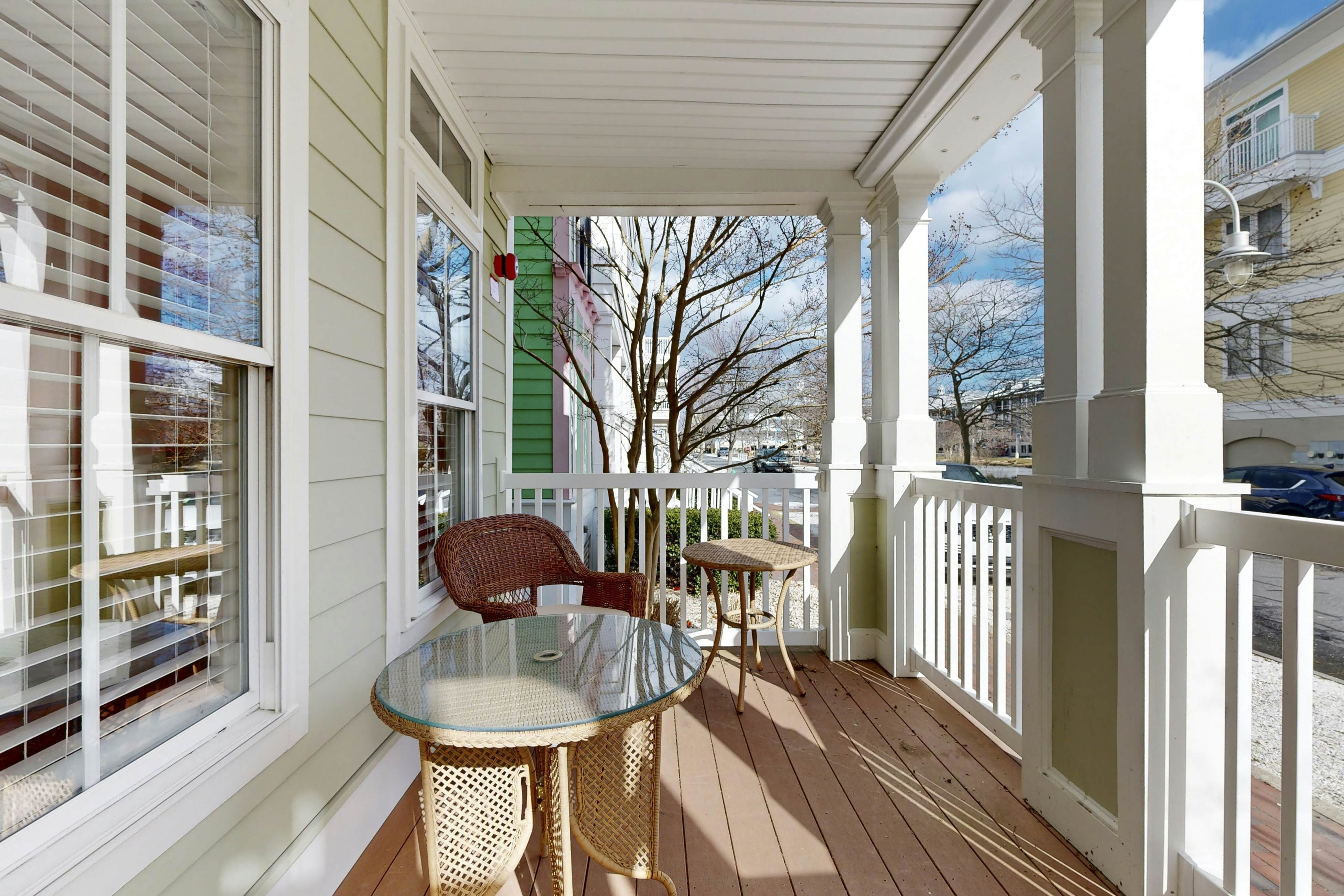 Sunset Island - 7 Fountain